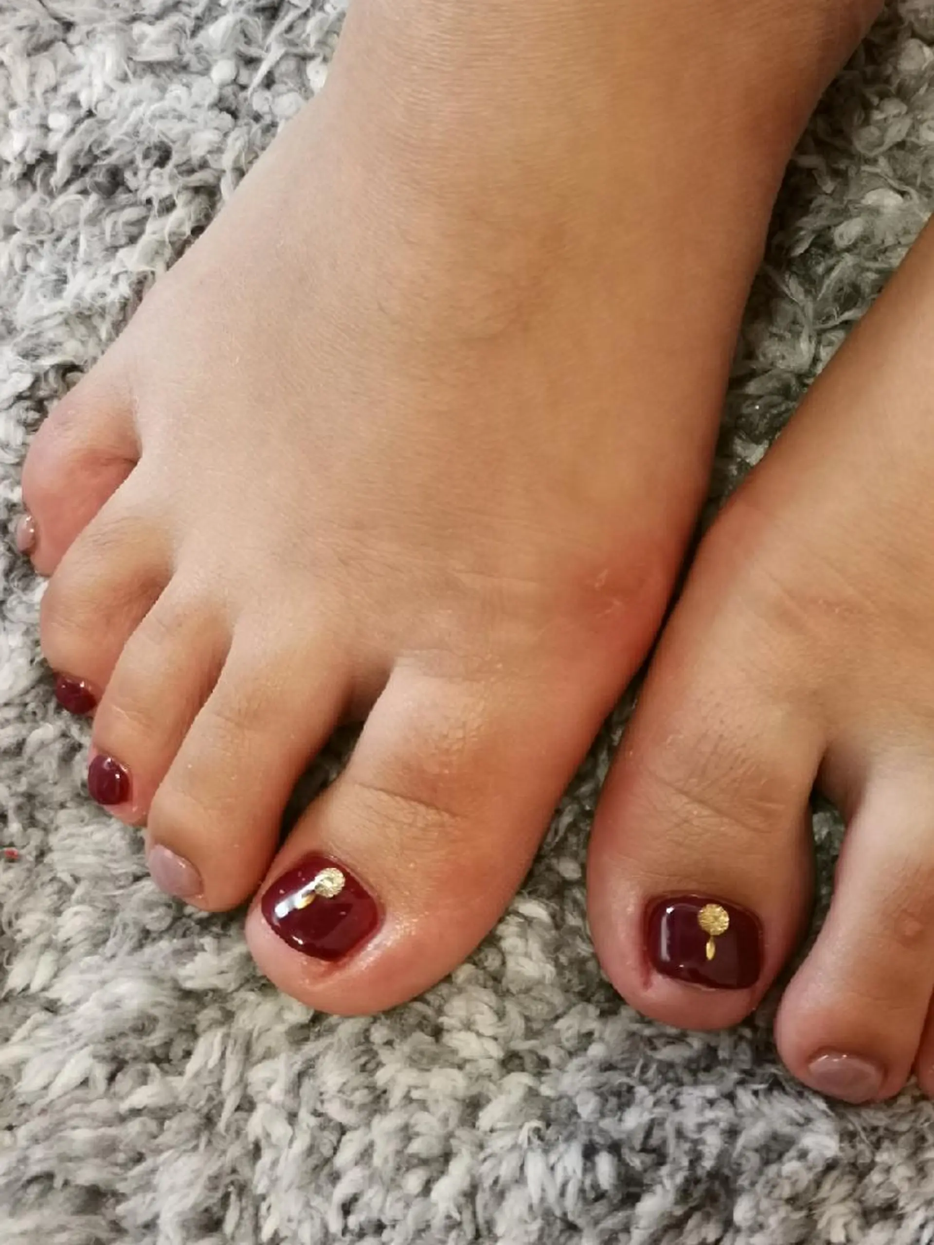ネイル ボルドー ピンク ピンクベージュ フットネイル ネイルサロン Lelienルリエのネイルデザイン