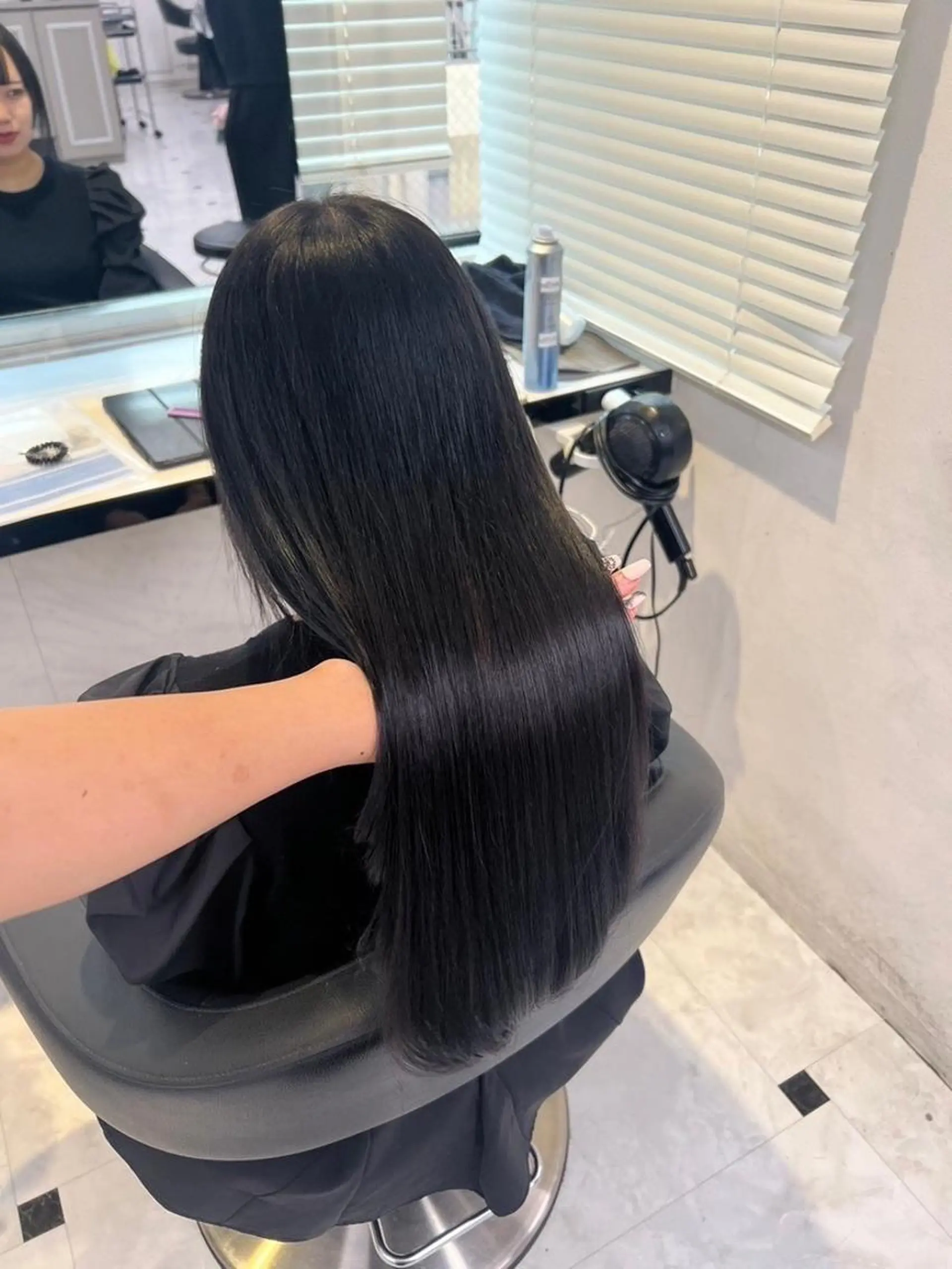 カラー 艶髪/韓国レイヤー 🤍Houtoのヘアスタイル