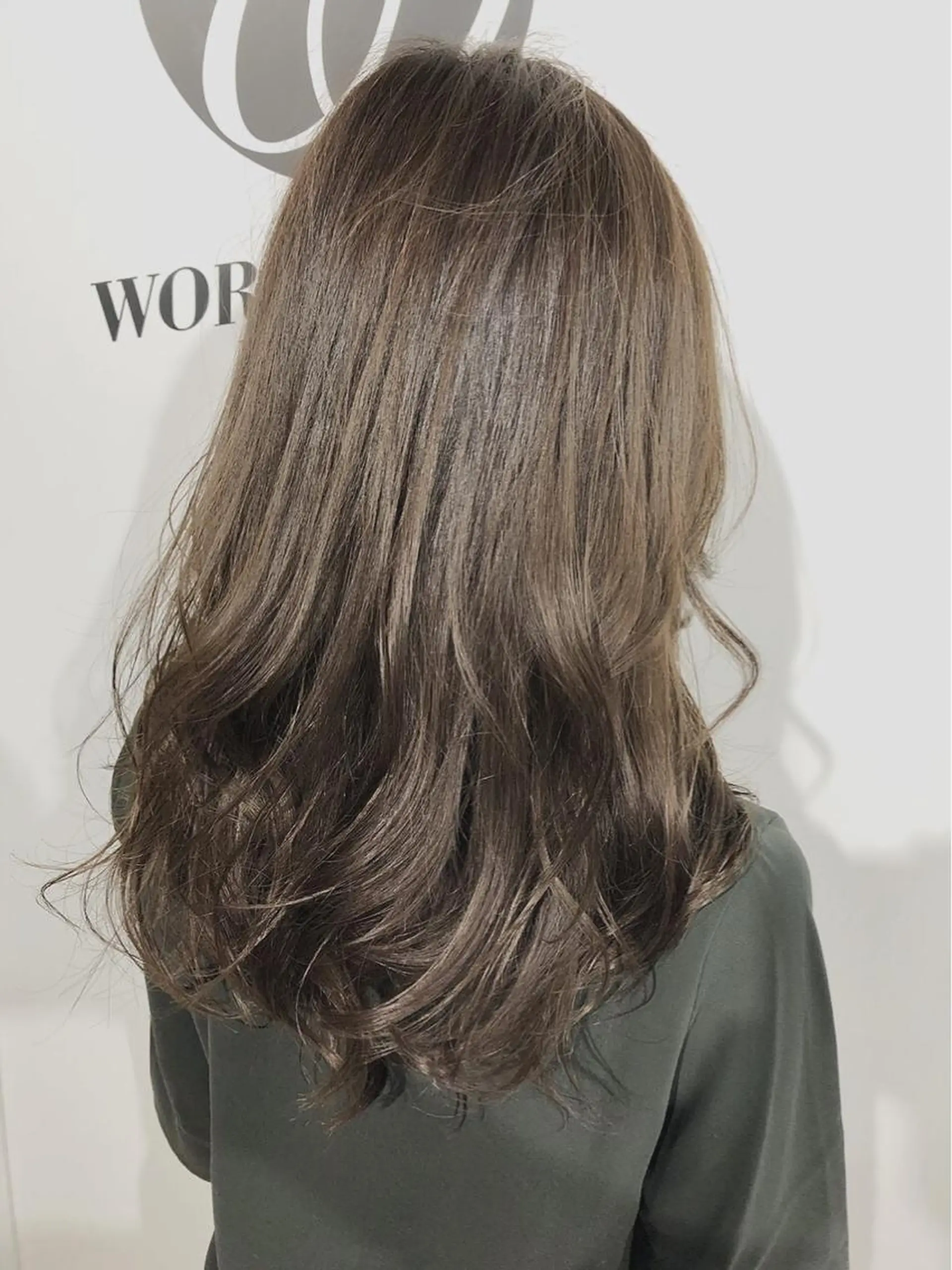 カラー ブリーチ ブルーカラー ブルージュ ブリーチなしカラー 外国人風カラー 夜23時まで予約🉑 reverieあきらのヘアスタイル