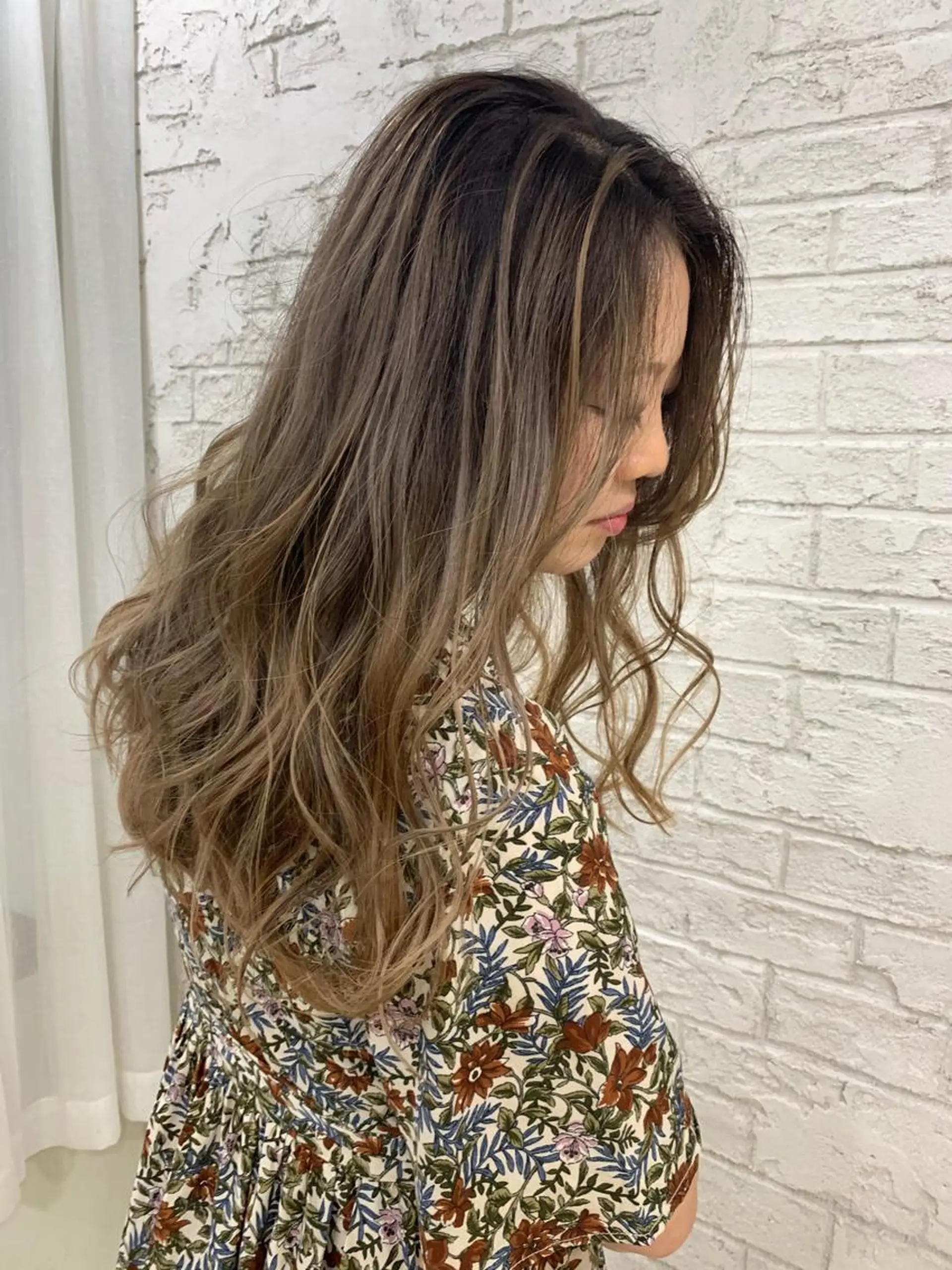 ロング レイヤーカット 🇺🇸ハイライト特 化美容師🇺🇸漆沢のヘアスタイル