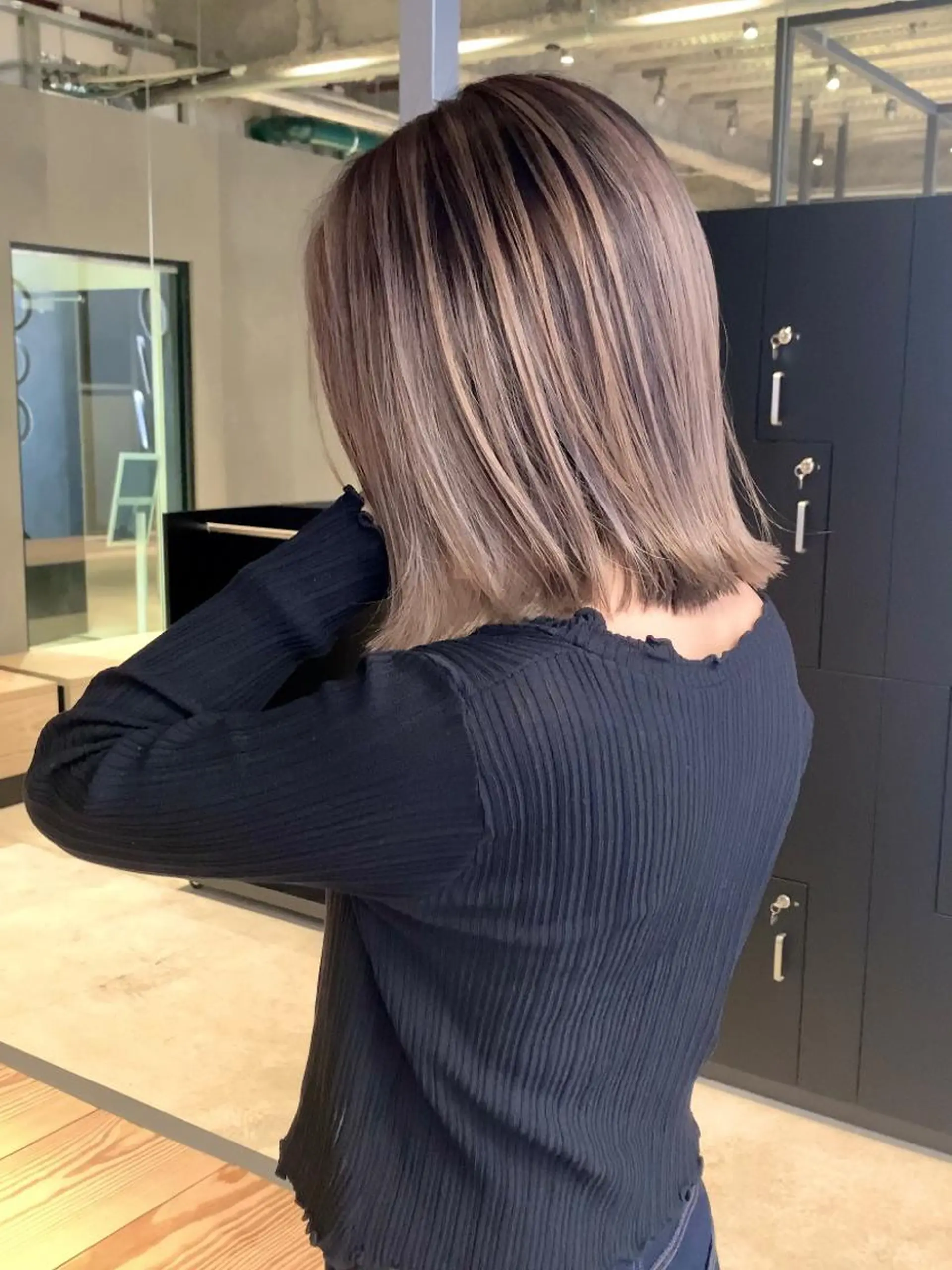 ショート カラー ITbyALBUM八王子所属・リョウ/ショート /ハイトーン/八王子のヘアスタイル