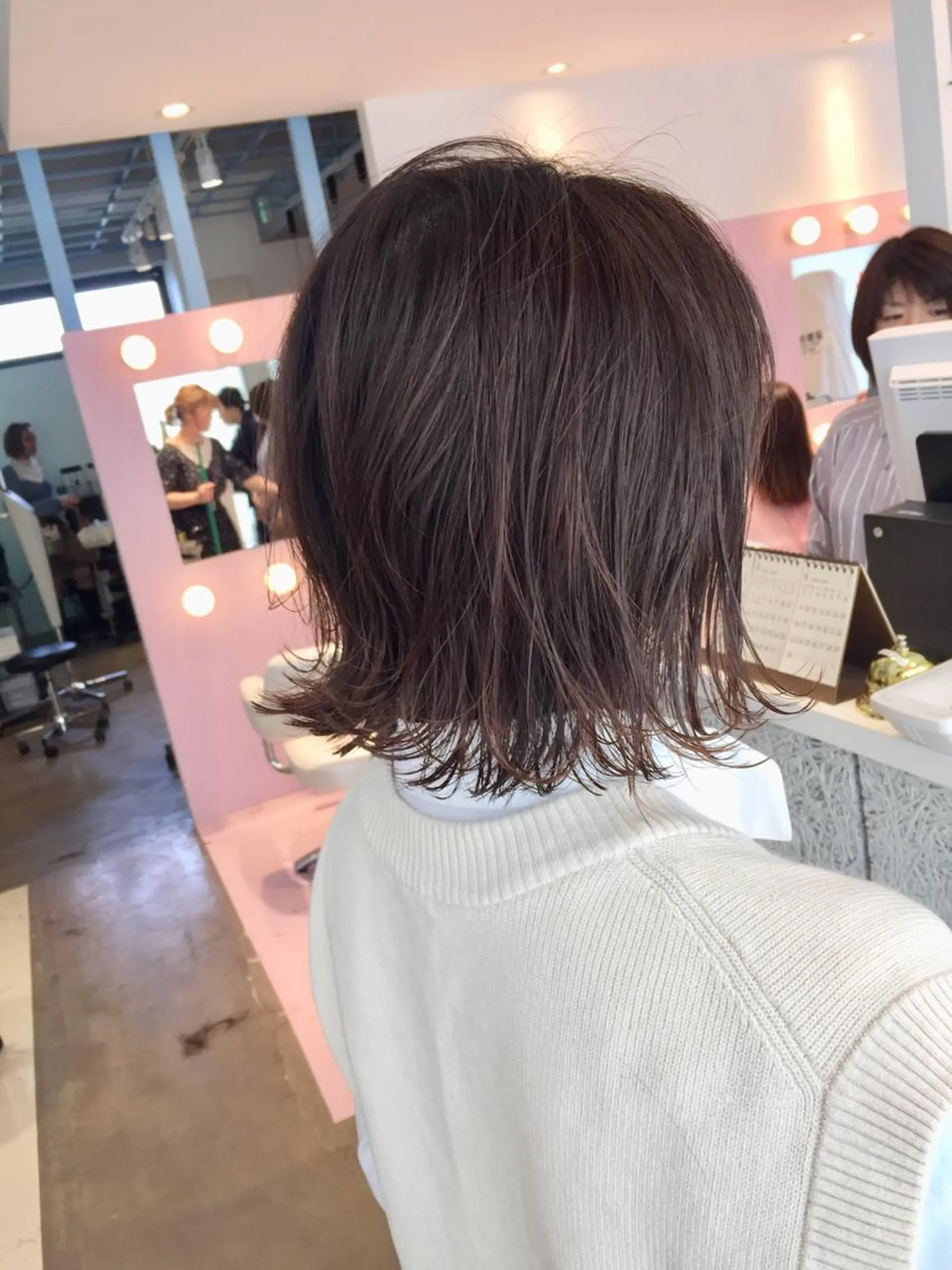 ミディアム カット ヘアカラー トリートメント ヘッドスパ 所渉/韓国レイヤー /ウルフカットのヘアスタイル