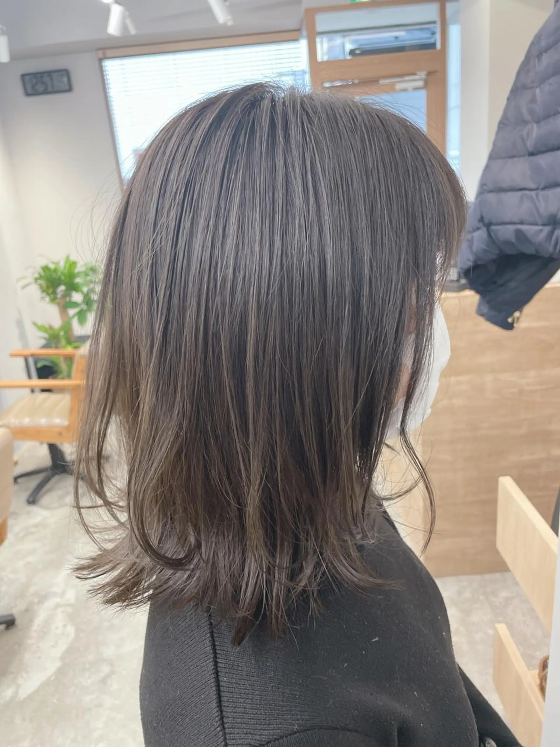 ミディアム SAEKI【ior 】北千住店ブリーチのヘアスタイル