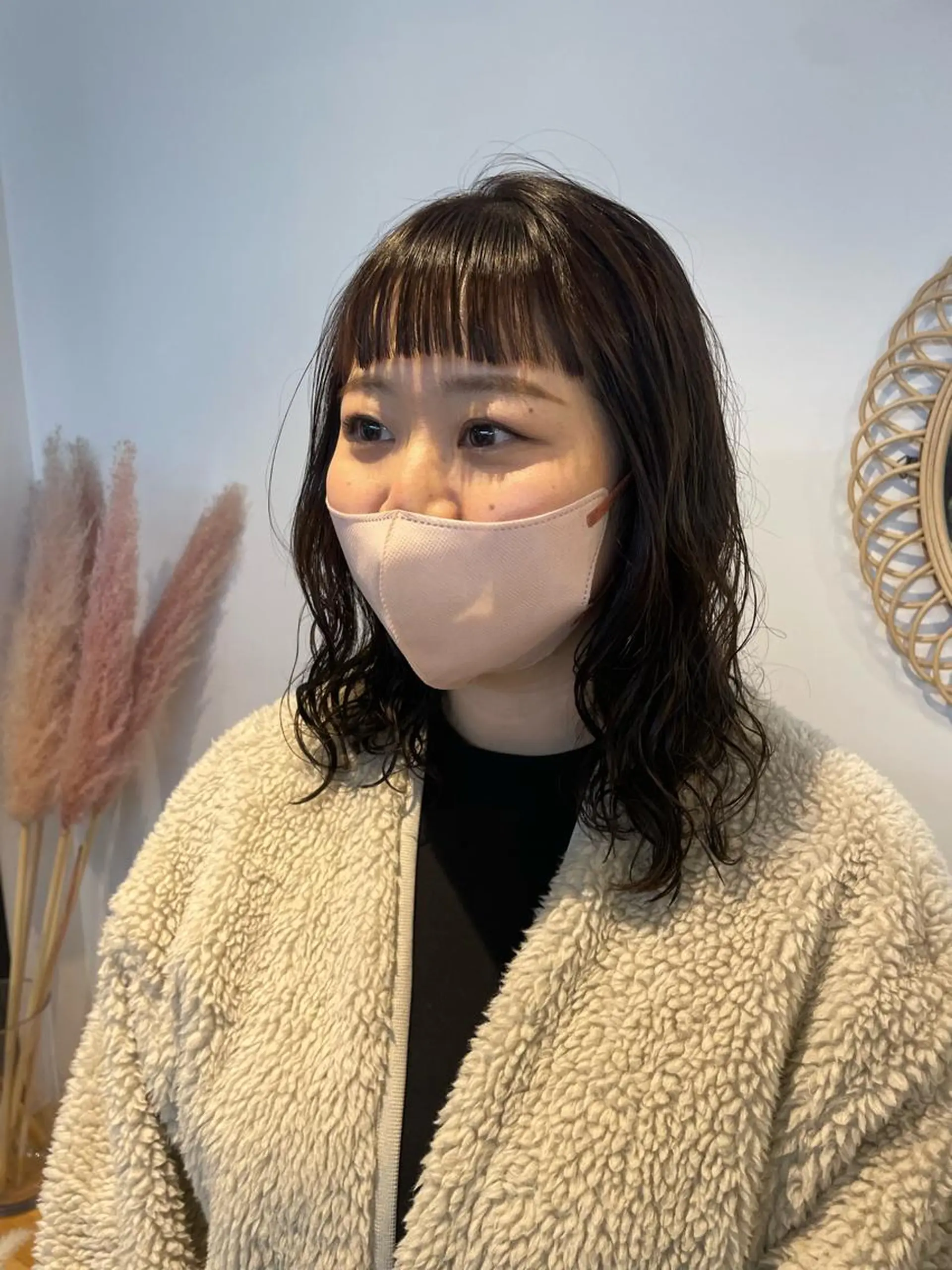 セミロング カラー パーマ yuika .のヘアスタイル