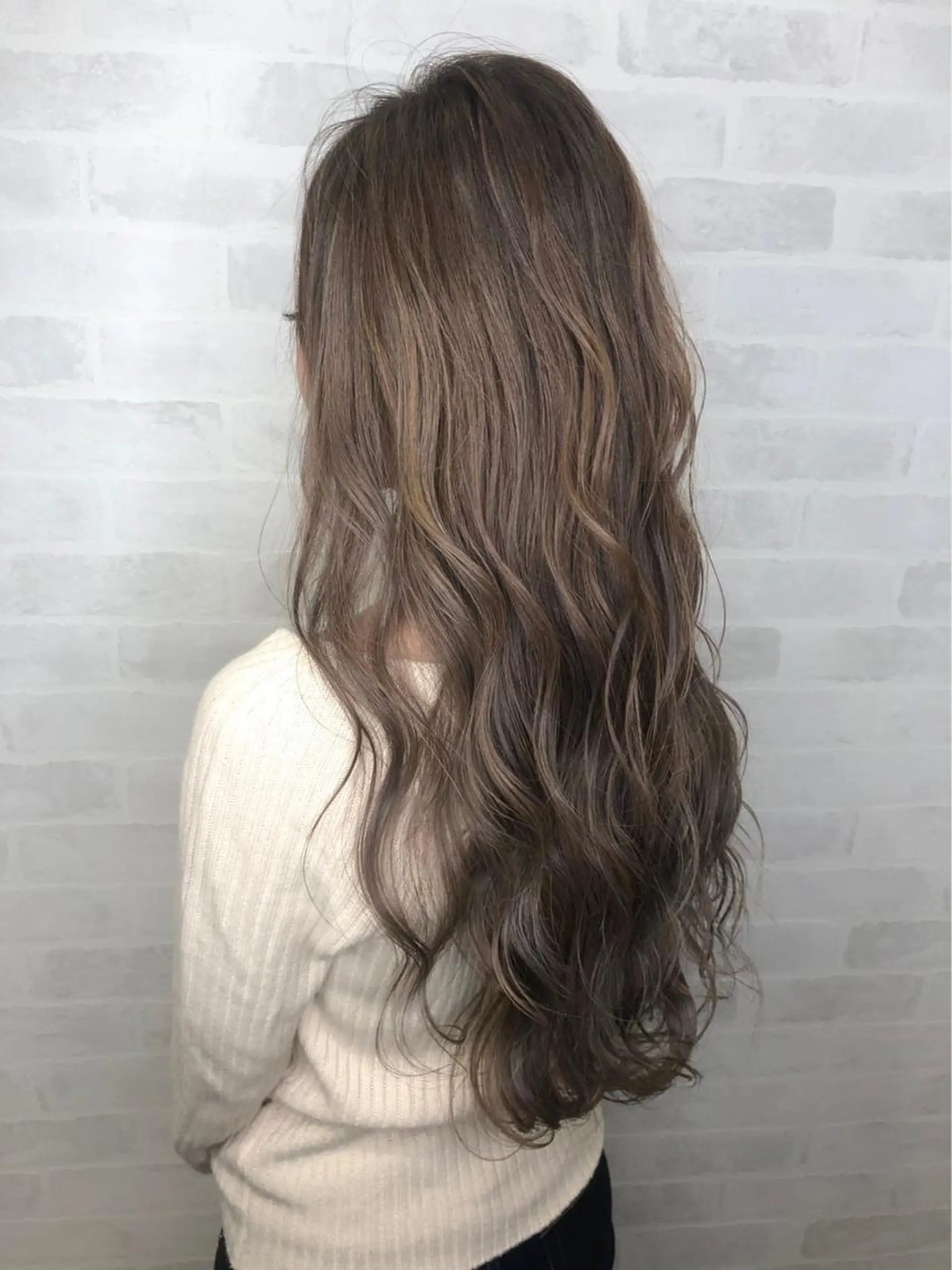 ロング カラー ベージュカラー ハイライトカラー オリーブベージュ ハイライト Roid 代表✨HIROのヘアスタイル