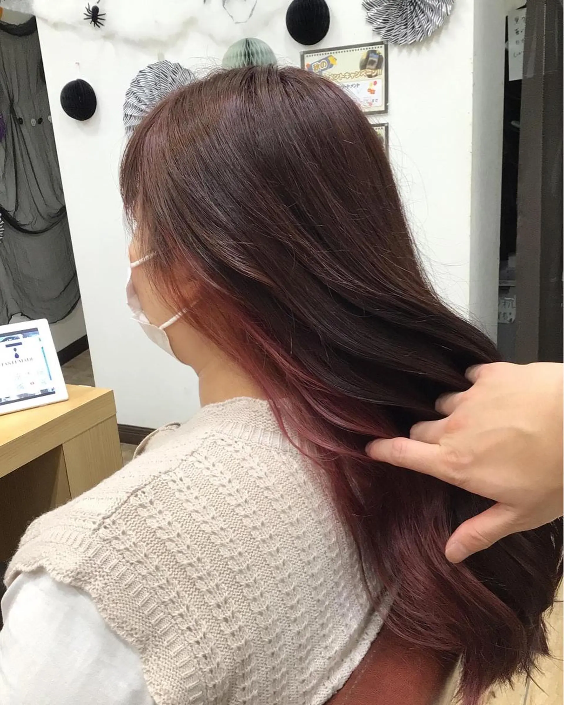 ロング カラー インナーカラー ピンクカラー 💫カットパーマ💫 伊原虎太郎のヘアスタイル