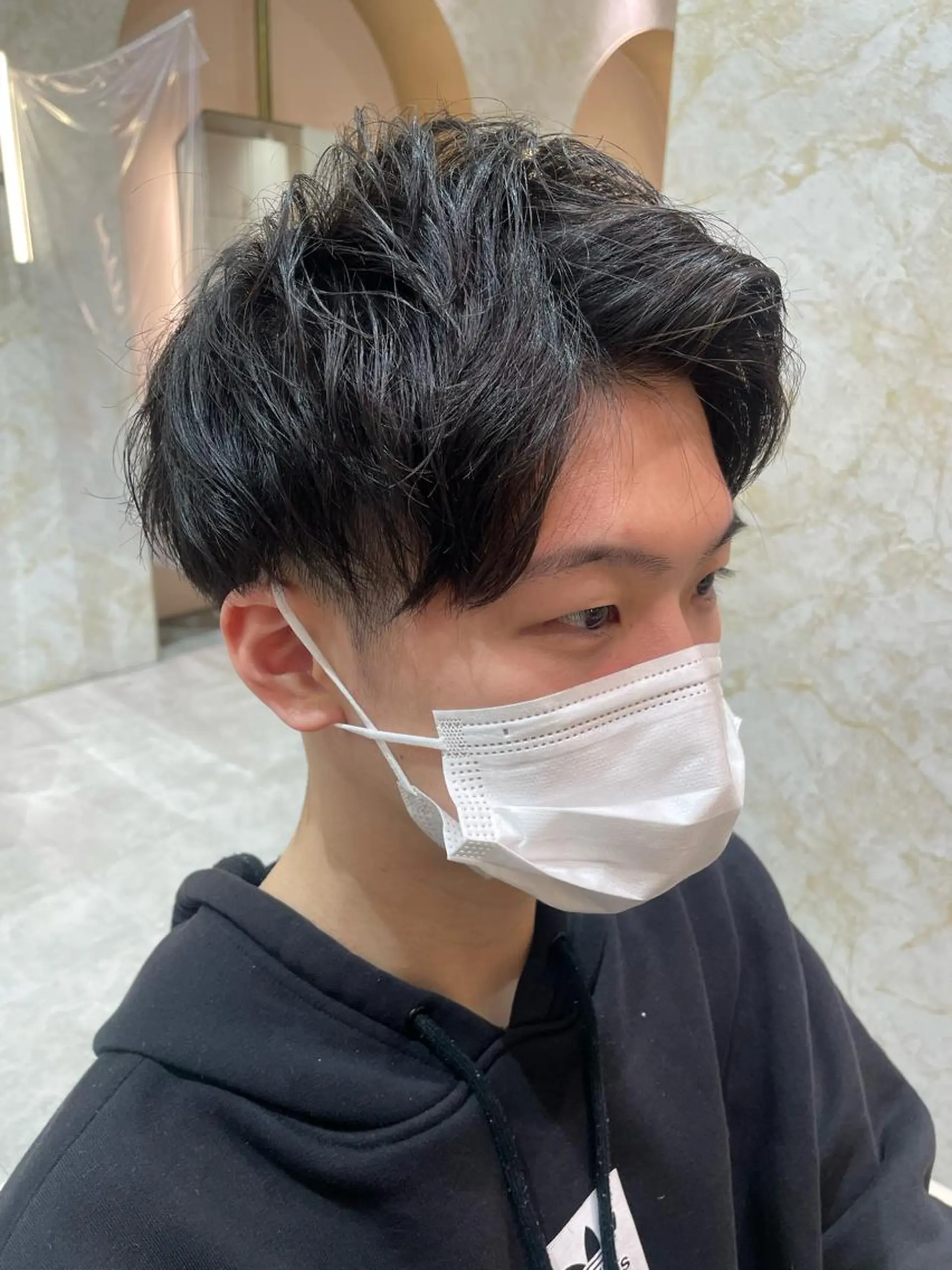 メンズ アップバング マッシュ ツーブロック 刈り上げ mai .のヘアスタイル