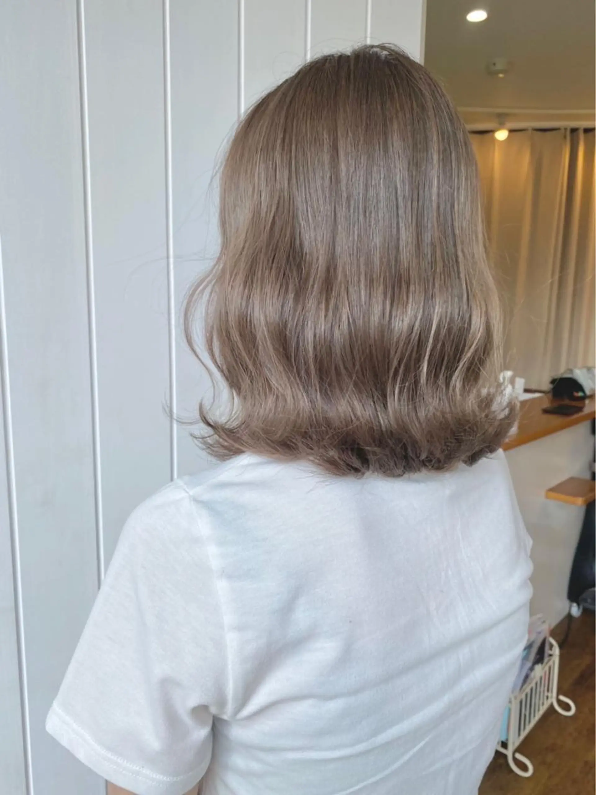 ミディアム カラー 近藤 若菜のヘアスタイル