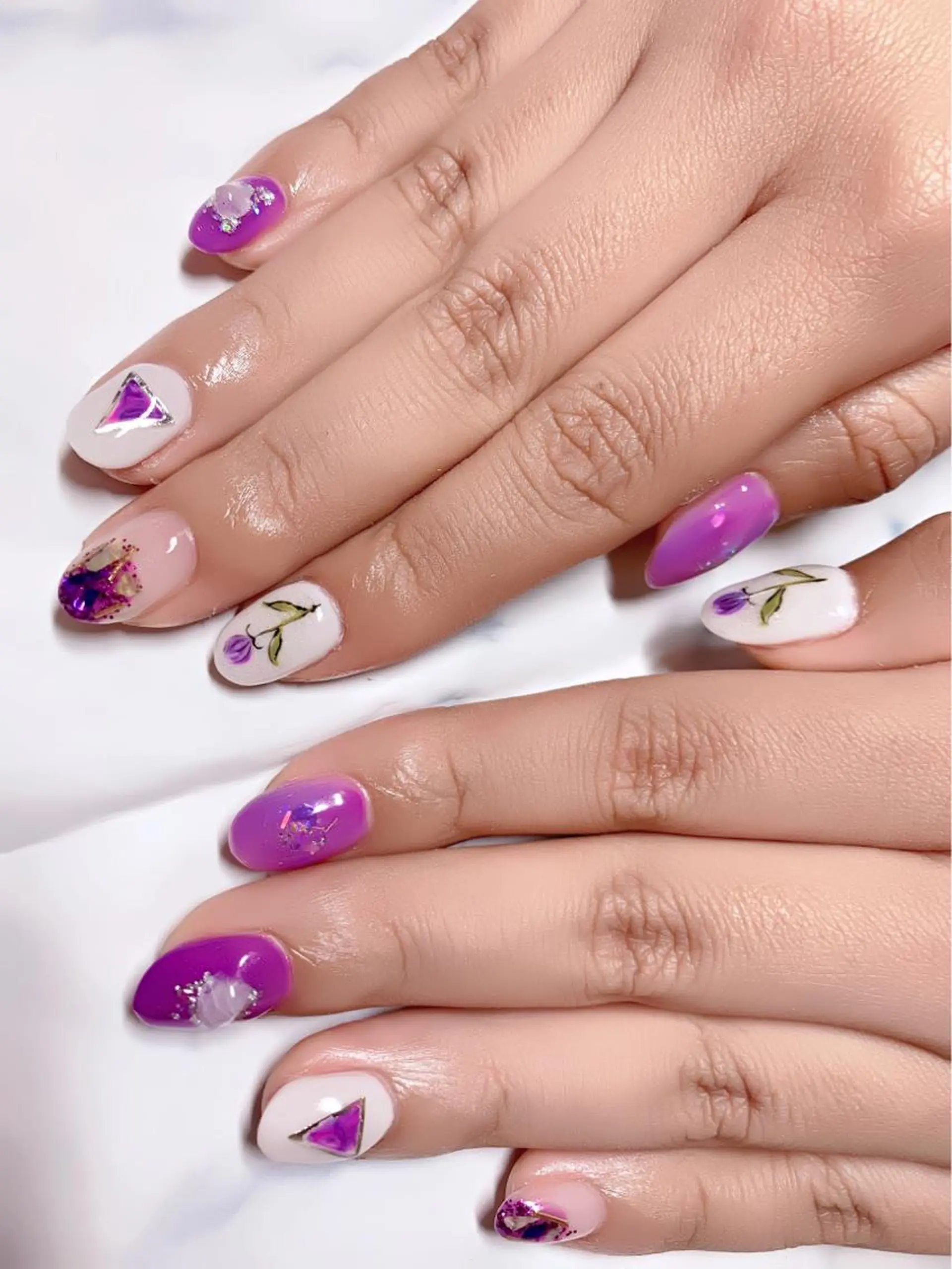 ネイル 菅野 愛花のネイルデザイン