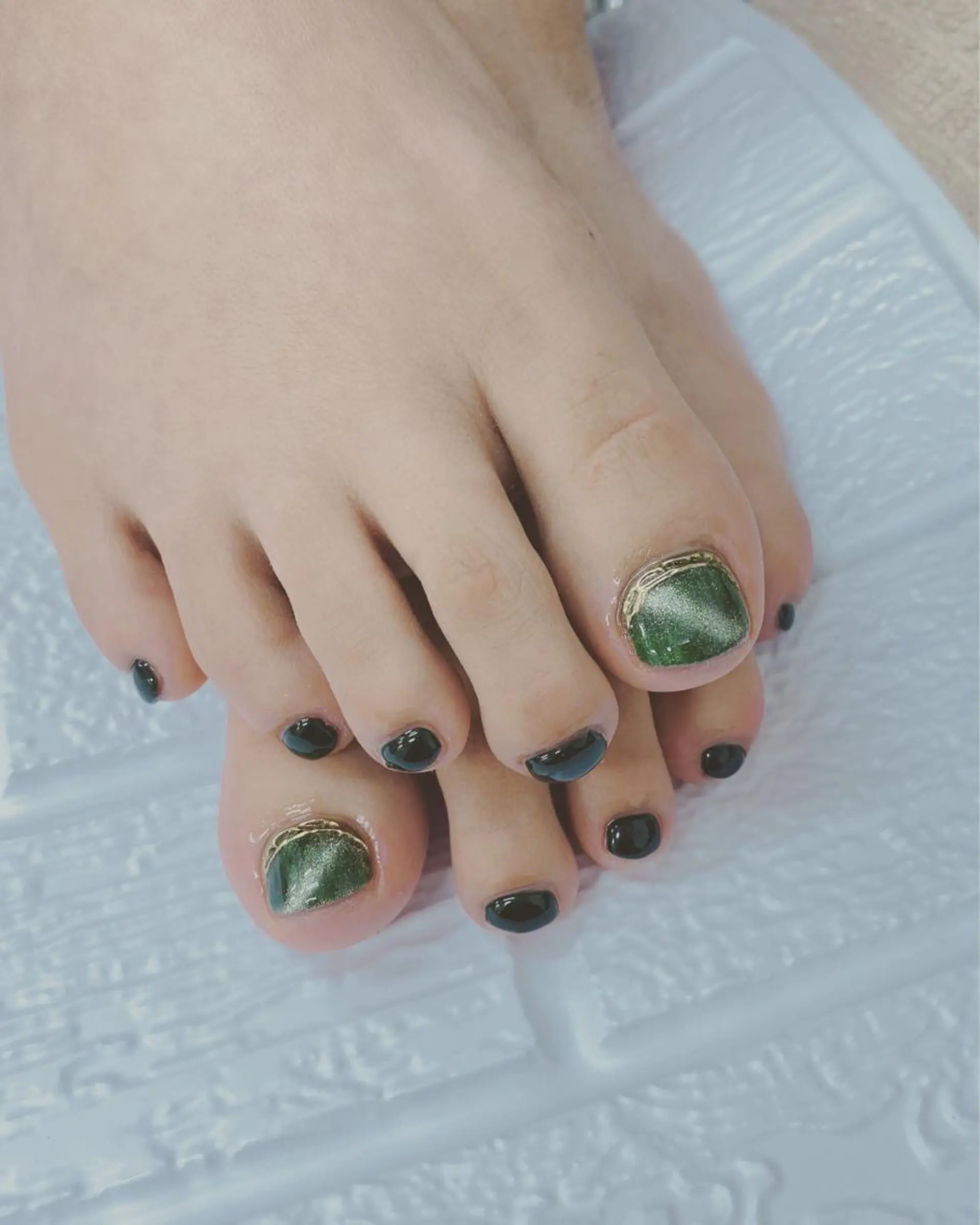 ネイル グリーン フットネイル N._._.claw[エヌクロー]所属・N._._. clawのネイルデザイン
