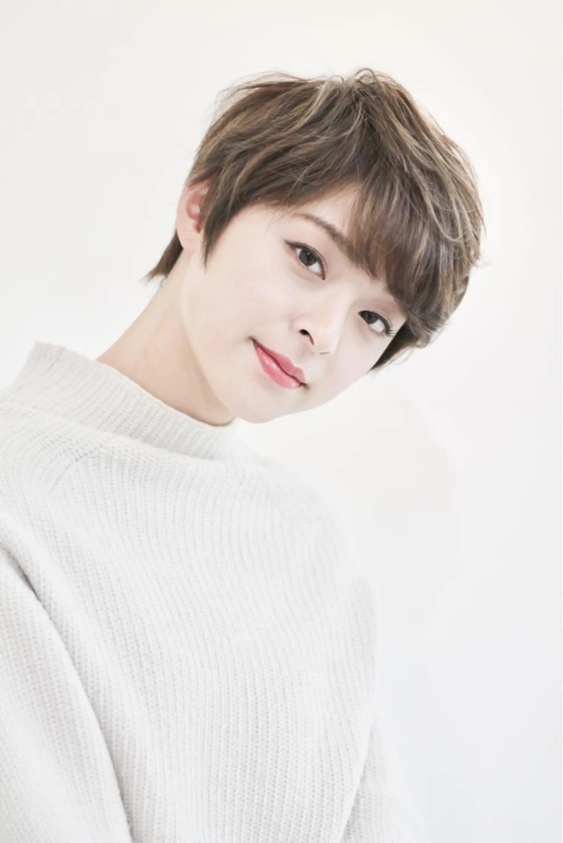 ショート ヘアカラー 高橋 亜紀のヘアスタイル