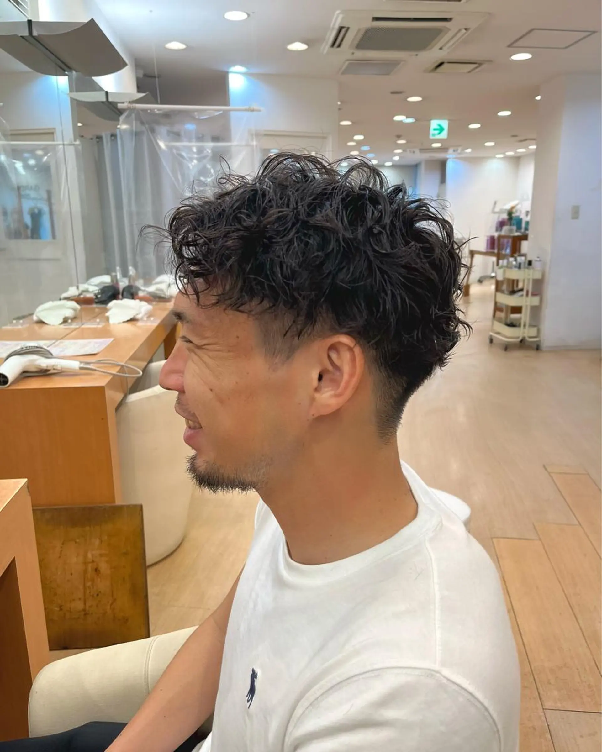 メンズ メンズパーマ メンズスパイラルパーマ LUNA🌙韓国ヘア 🌙レイヤーカットのヘアスタイル