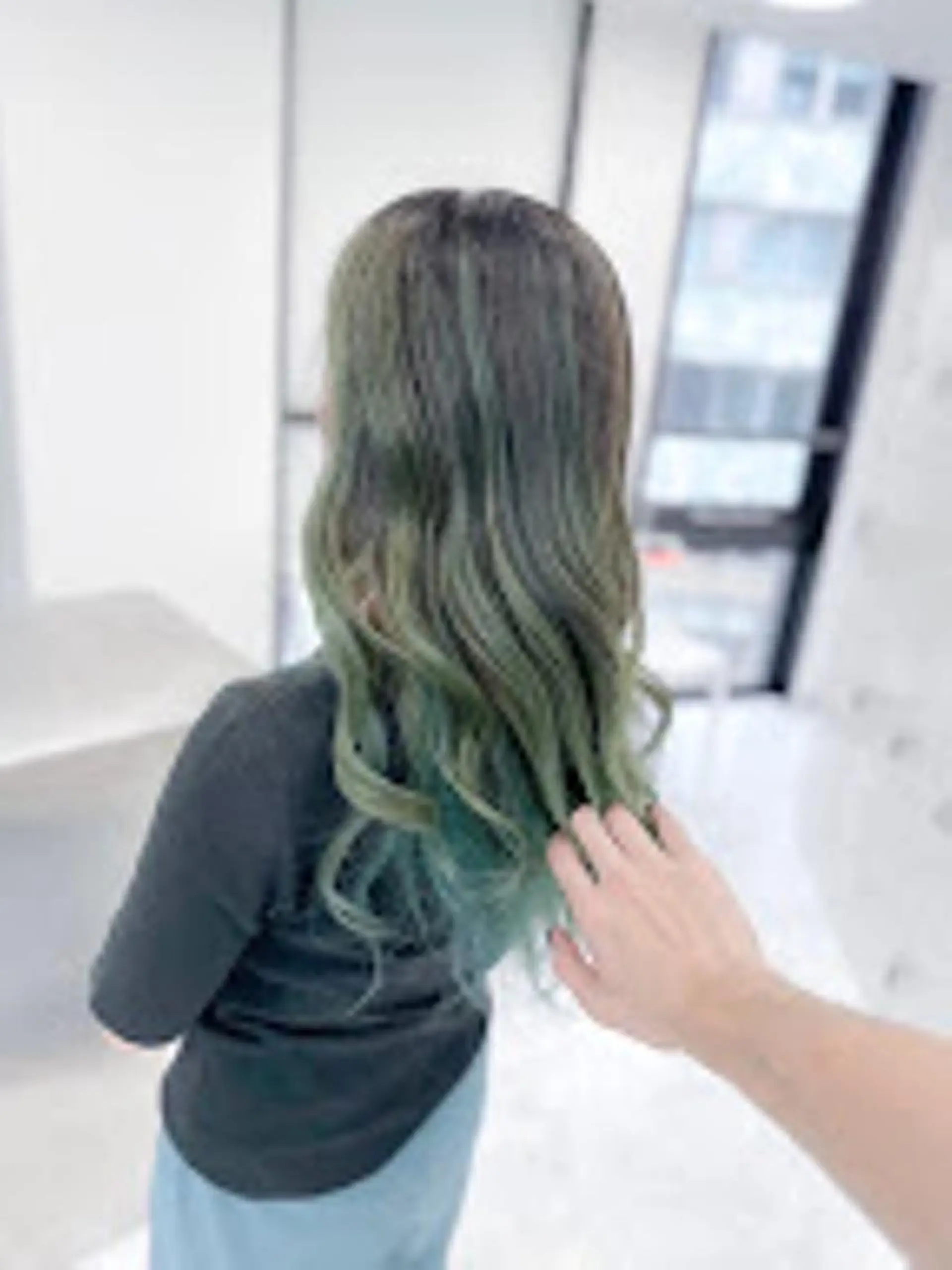 カラー 🪞［公式］ UNITED横浜🪞のヘアスタイル