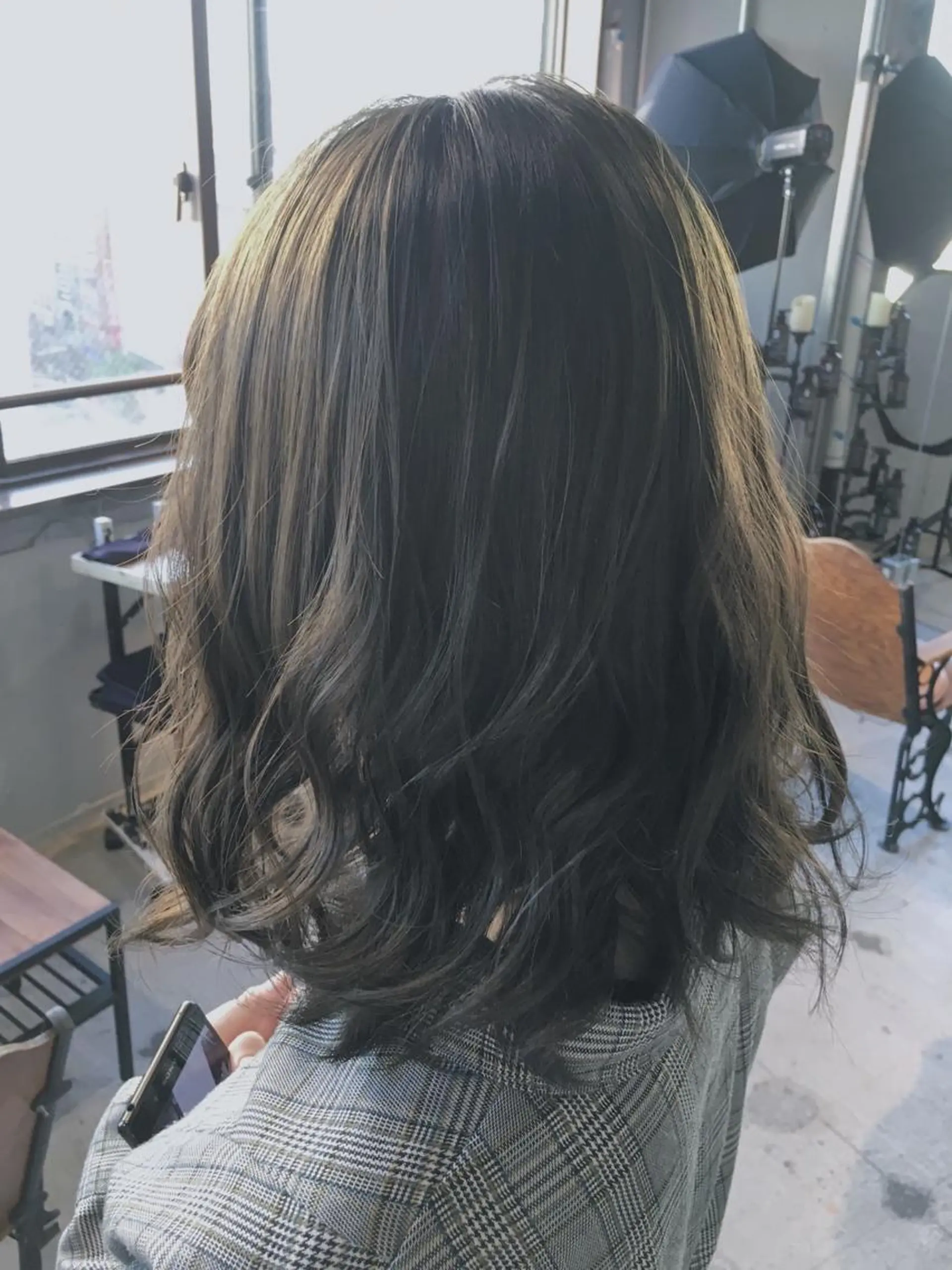 セミロング カラー パーマ ブリーチ グレージュ ミント ブリーチなしカラー 外国人風カラー 代表 中島貴志のヘアスタイル