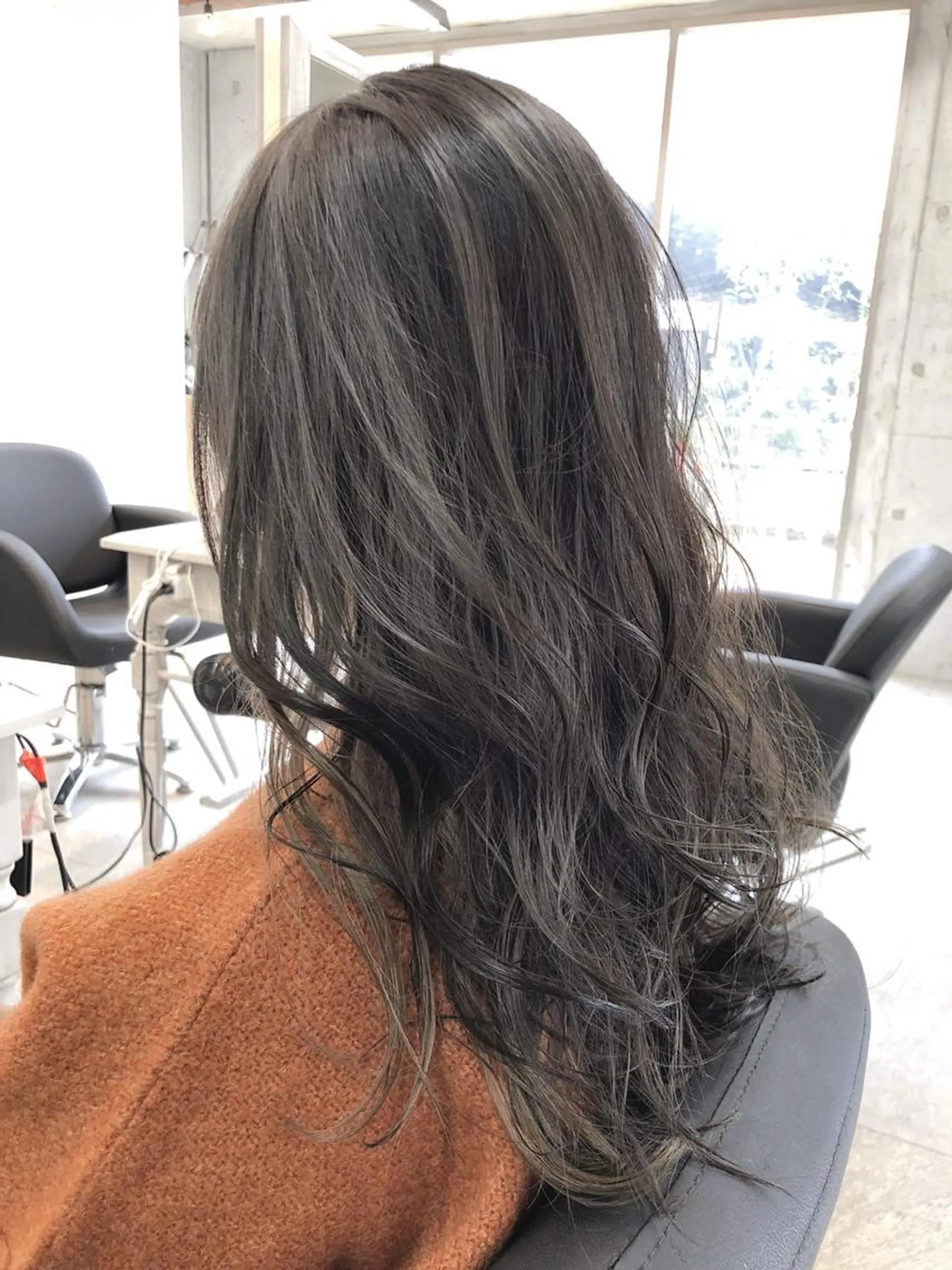 ミディアム カット 🌈美髪矯正／髪質 改善カラーDaigoのヘアスタイル