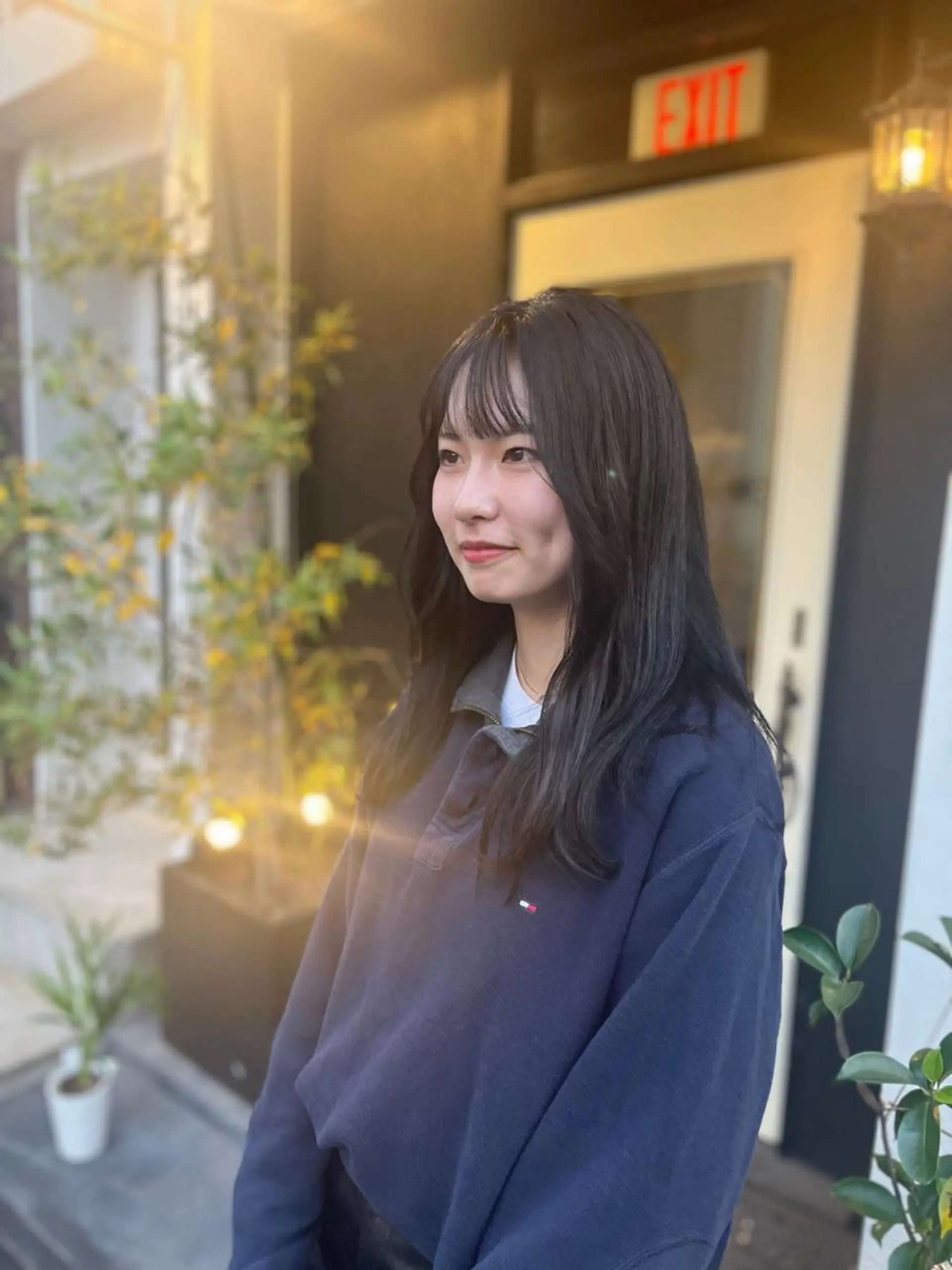 セミロング カラー 黒髪 ブルーカラー ブルーブラック カット ヘアカラー SALOWIN神戸三宮店所属・【美髪を叶える】中谷 彰宏（アキ)のヘアスタイル