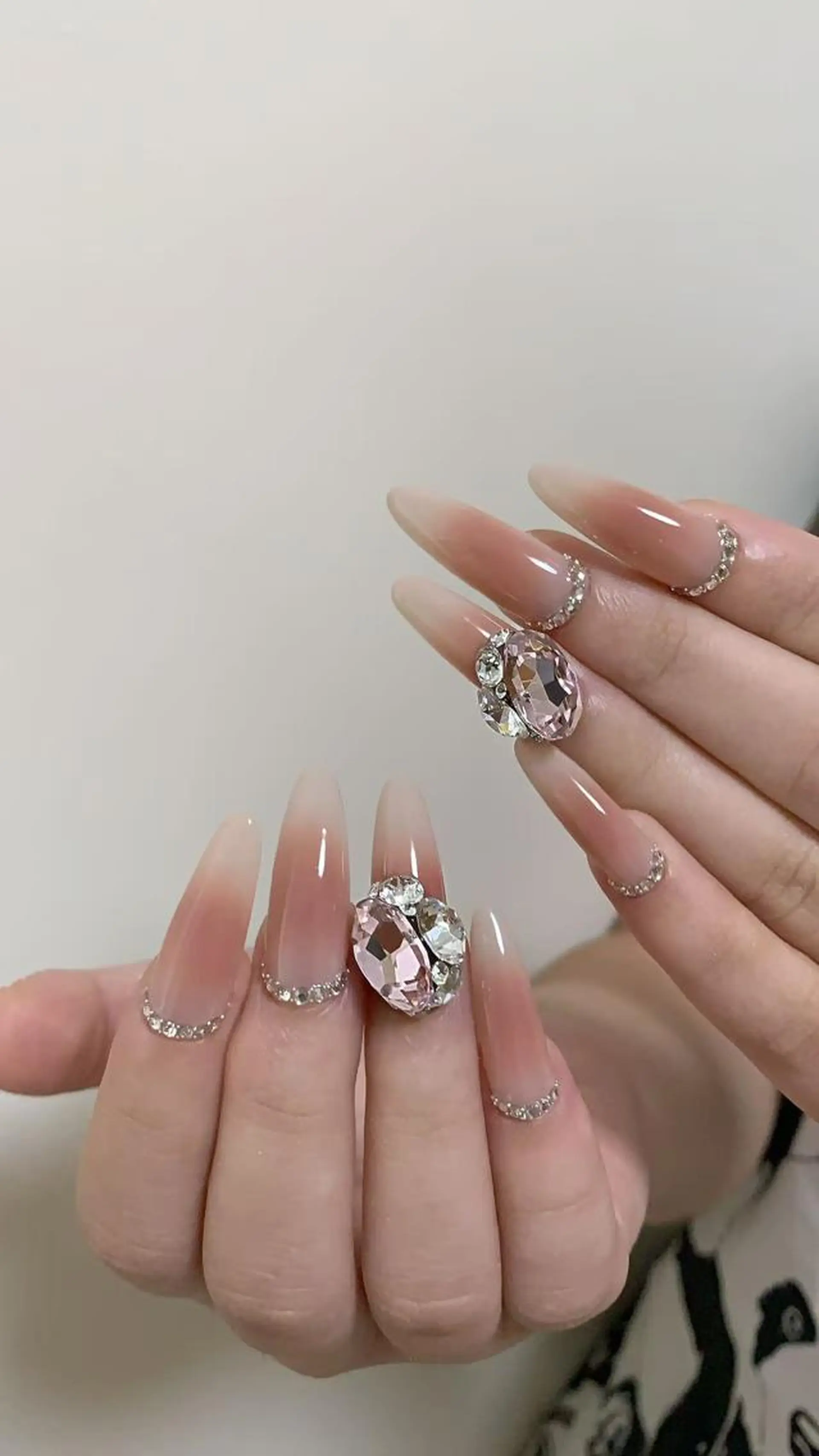 ネイル Megumi_ Nailsのネイルデザイン