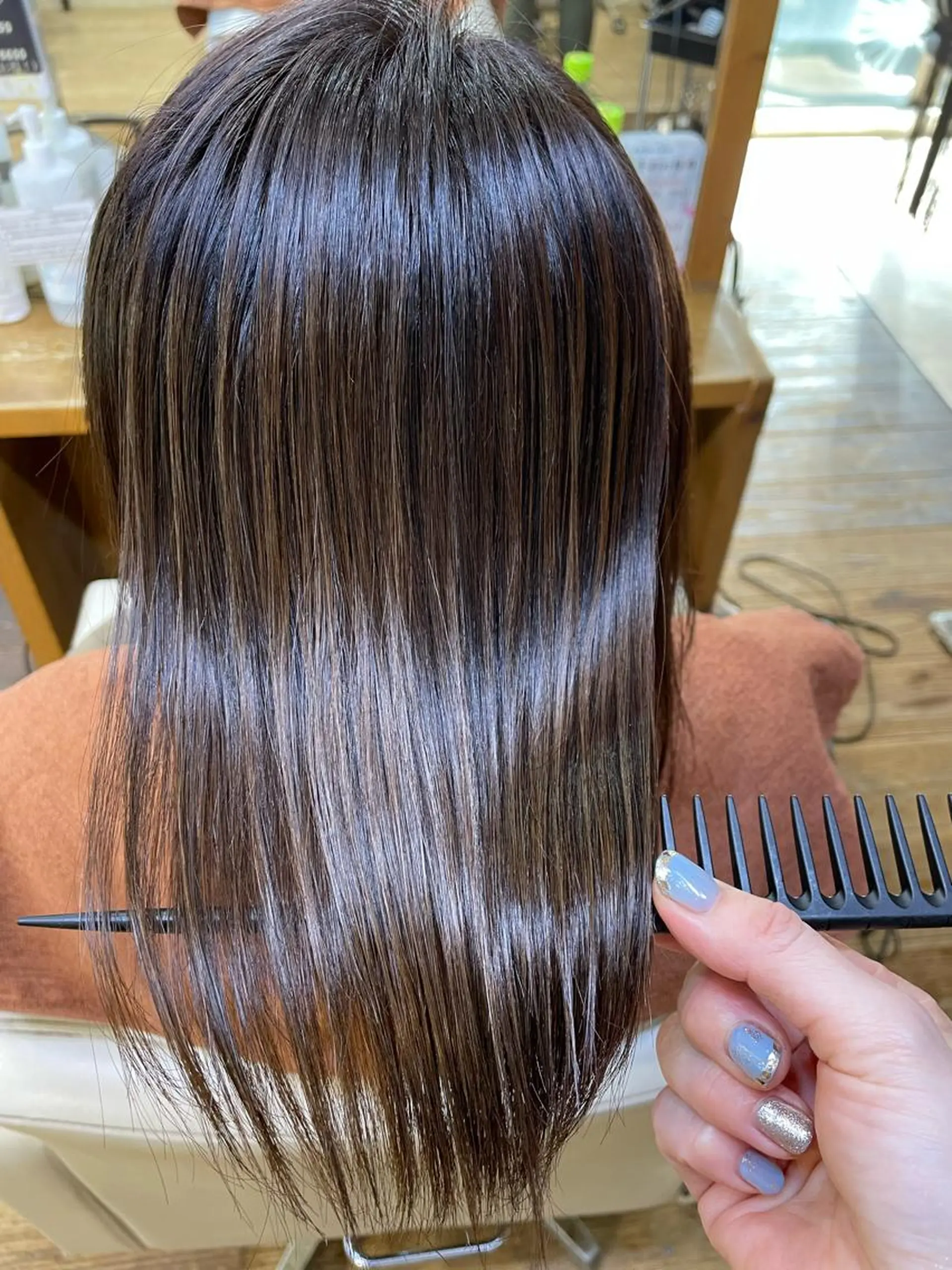 ミディアム 山木 裕子のヘアスタイル