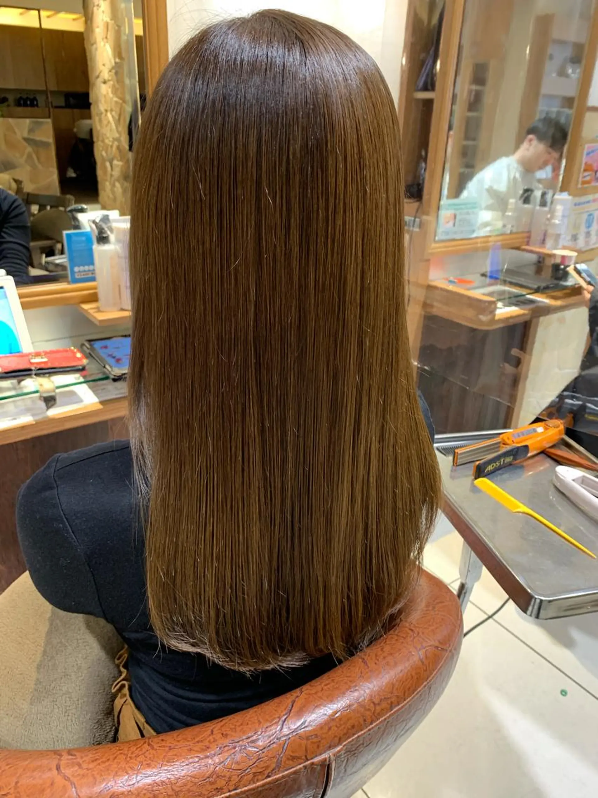 セミロング 新宿メンズパーマ特化 メンズバレイヤージュのヘアスタイル