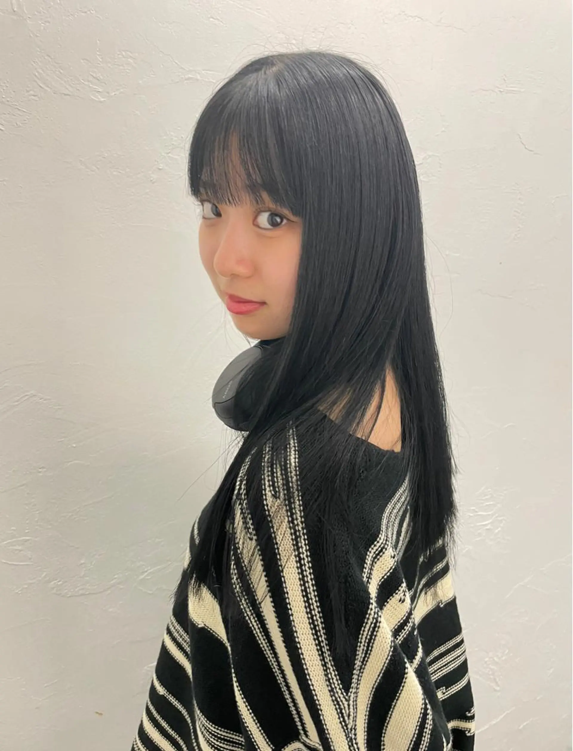 ロング カラー バレイヤージュ 黒髪 ブリーチ ケアブリーチ デザインカラー カット ヘアカラー トリートメント ヘアセット スパイラルパーマ 🌐hina⭐️のヘアスタイル