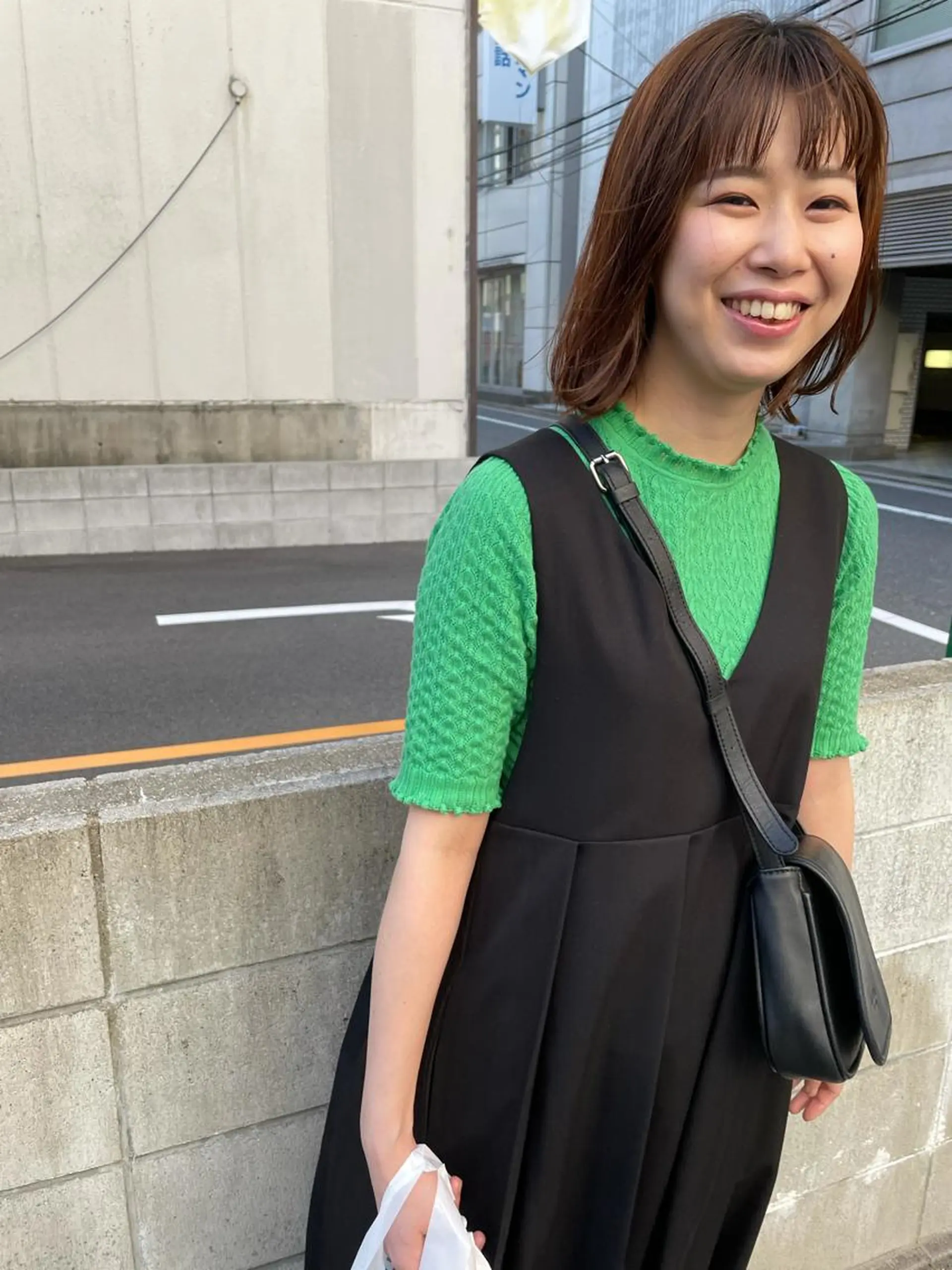 ミディアム カット 縮毛矯正 トリートメント さの あやねのヘアスタイル