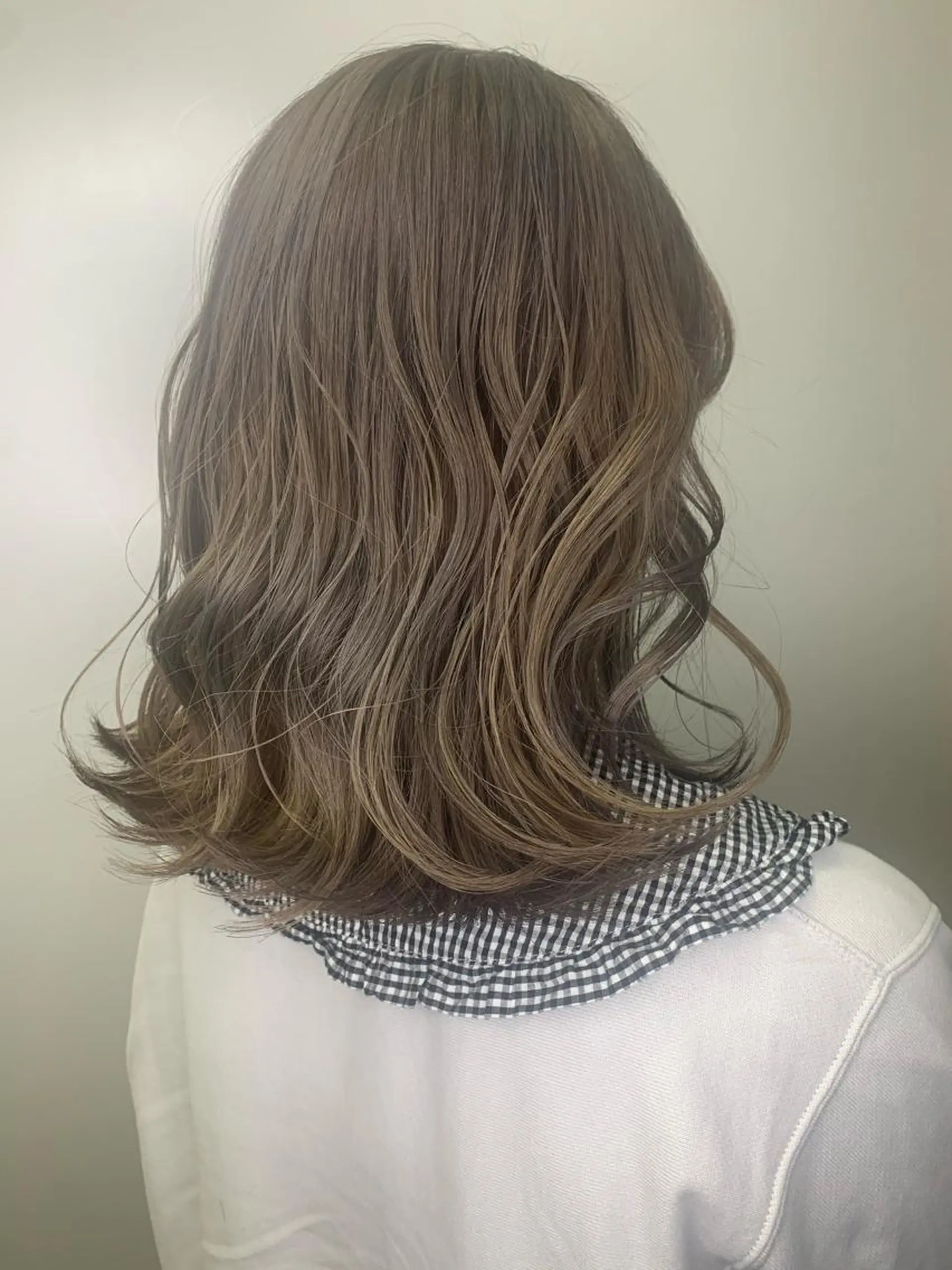 ミディアム カラー グレージュカラー🤎 mai🤎のヘアスタイル