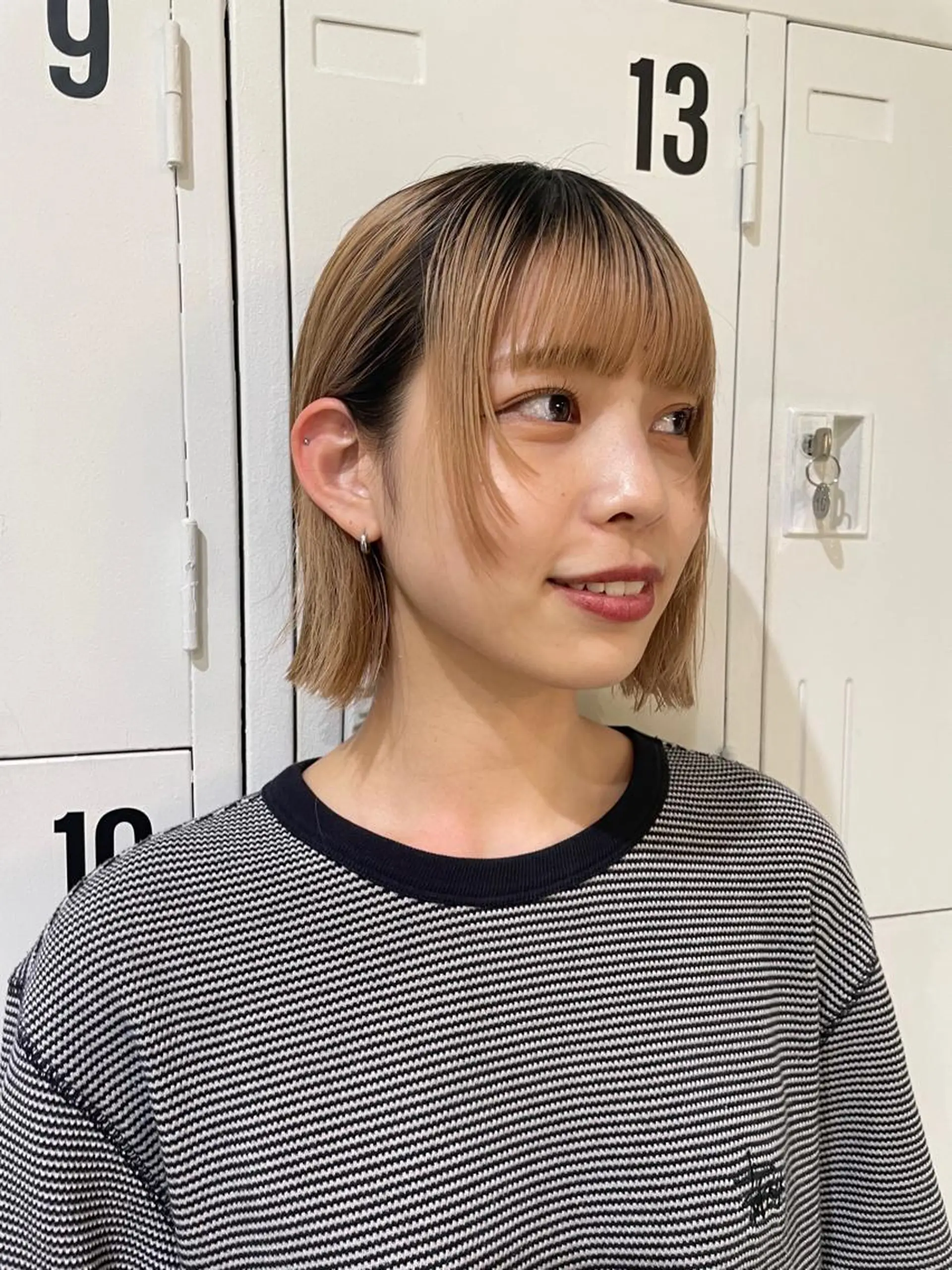 ミディアム 切りっぱなしボブ ボブ カット 縮毛矯正 ウルフ/似合わせ レイヤー/RIHOのヘアスタイル