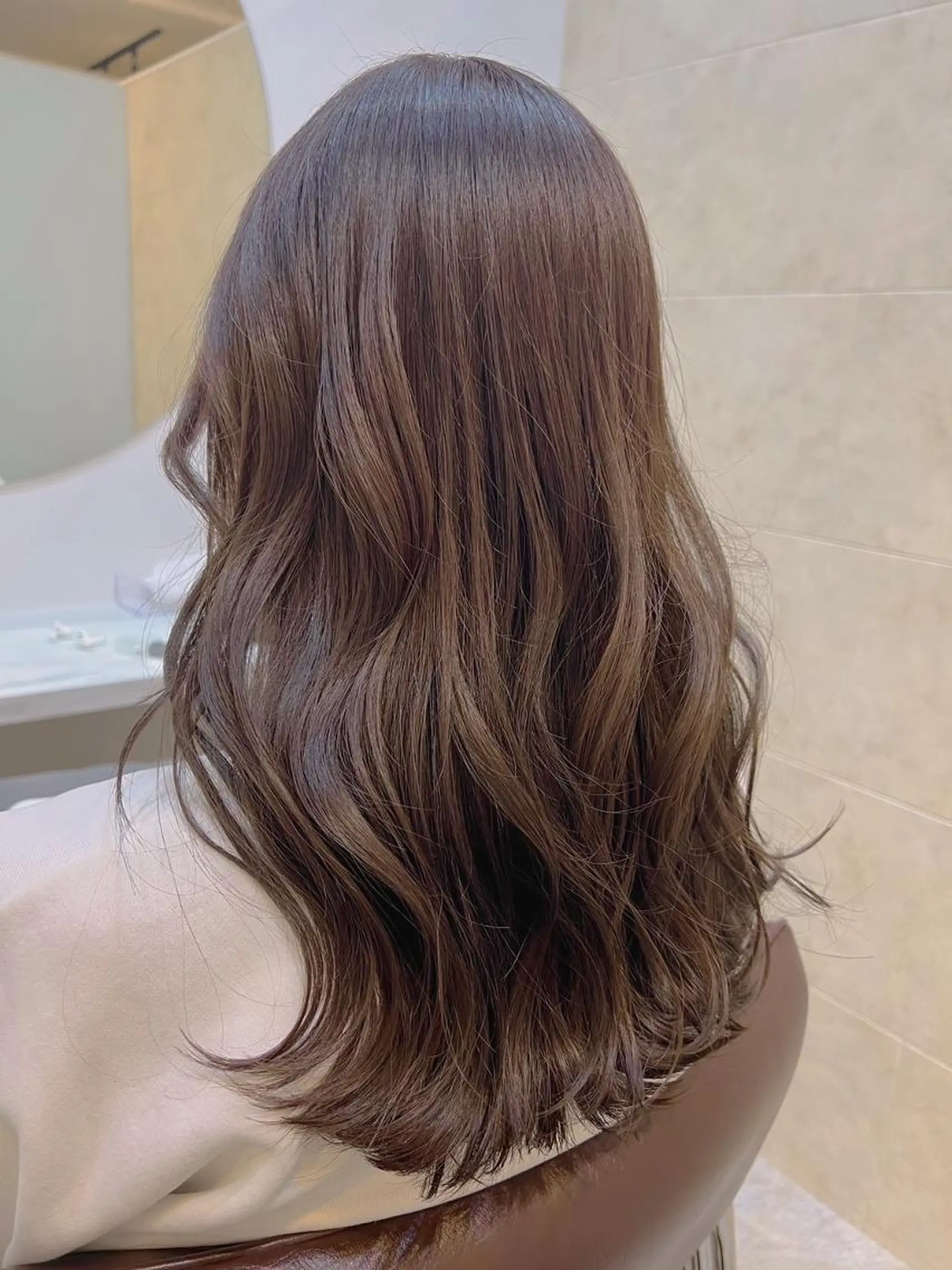 セミロング カラー アクアカラー ブリーチ 透明感カラー グレージュ イルミナカラー カット ヘアカラー トリートメント 【髪質改善特化】 鈴木　笑のヘアスタイル