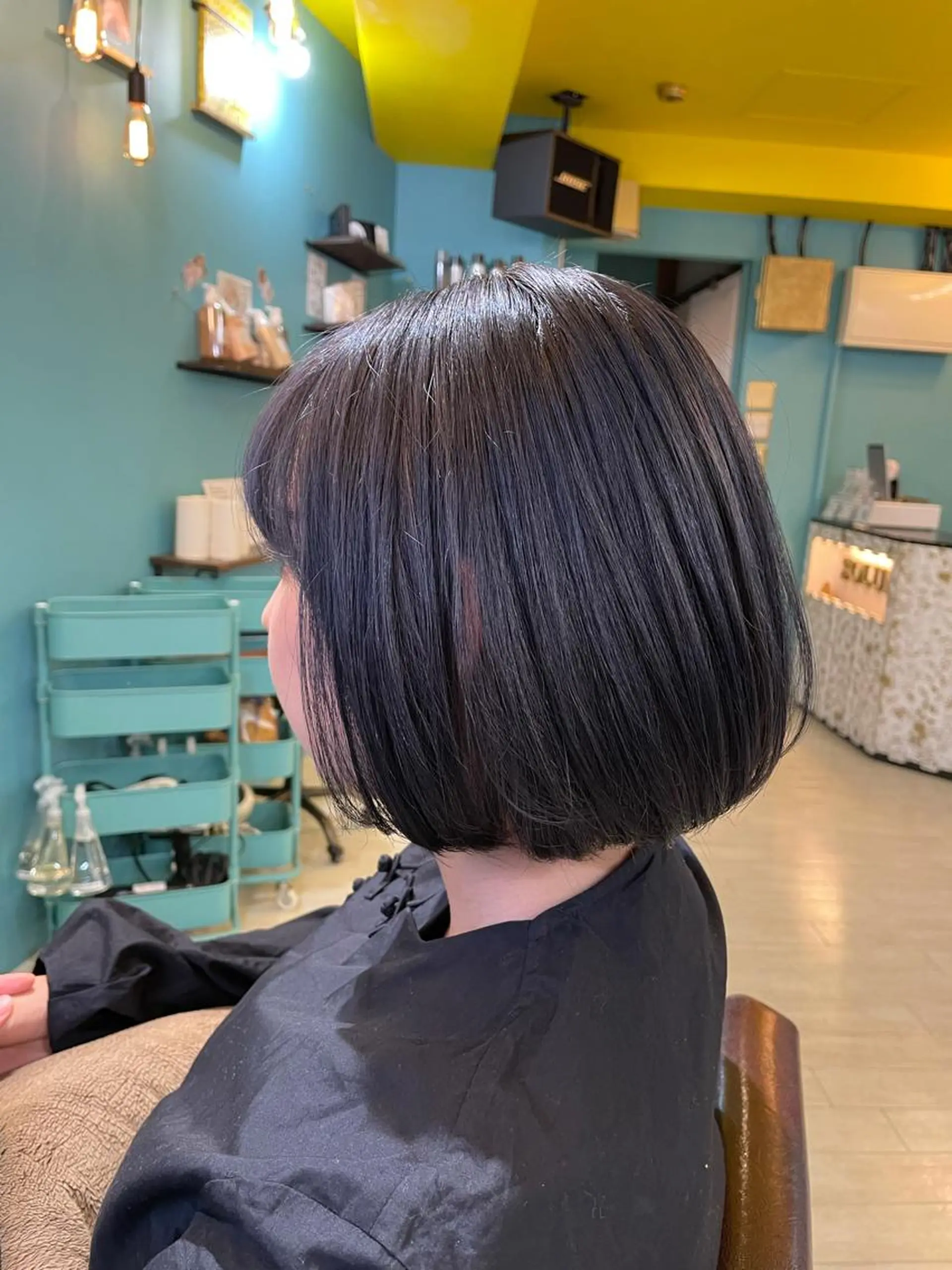 ショート 切りっぱなしボブ ボブ ヘアカラー トリートメント 末石 智のヘアスタイル