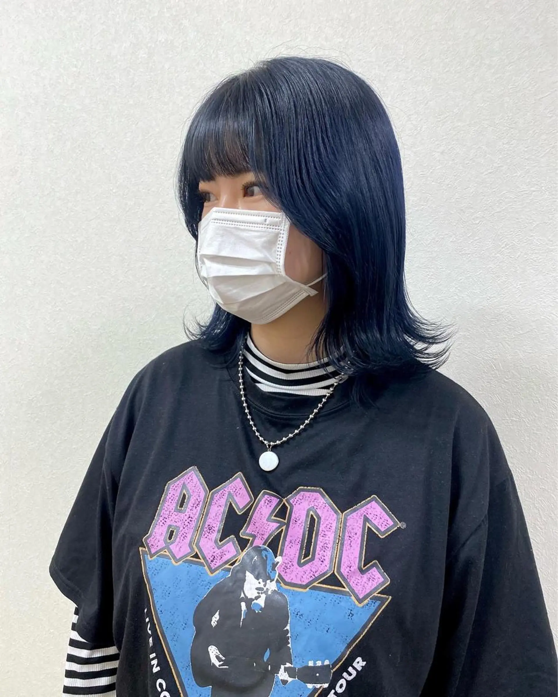 ミディアム カラー ヘアアレンジ ブルーカラー りん🌷︎名古屋 ブリーチカラーのヘアスタイル