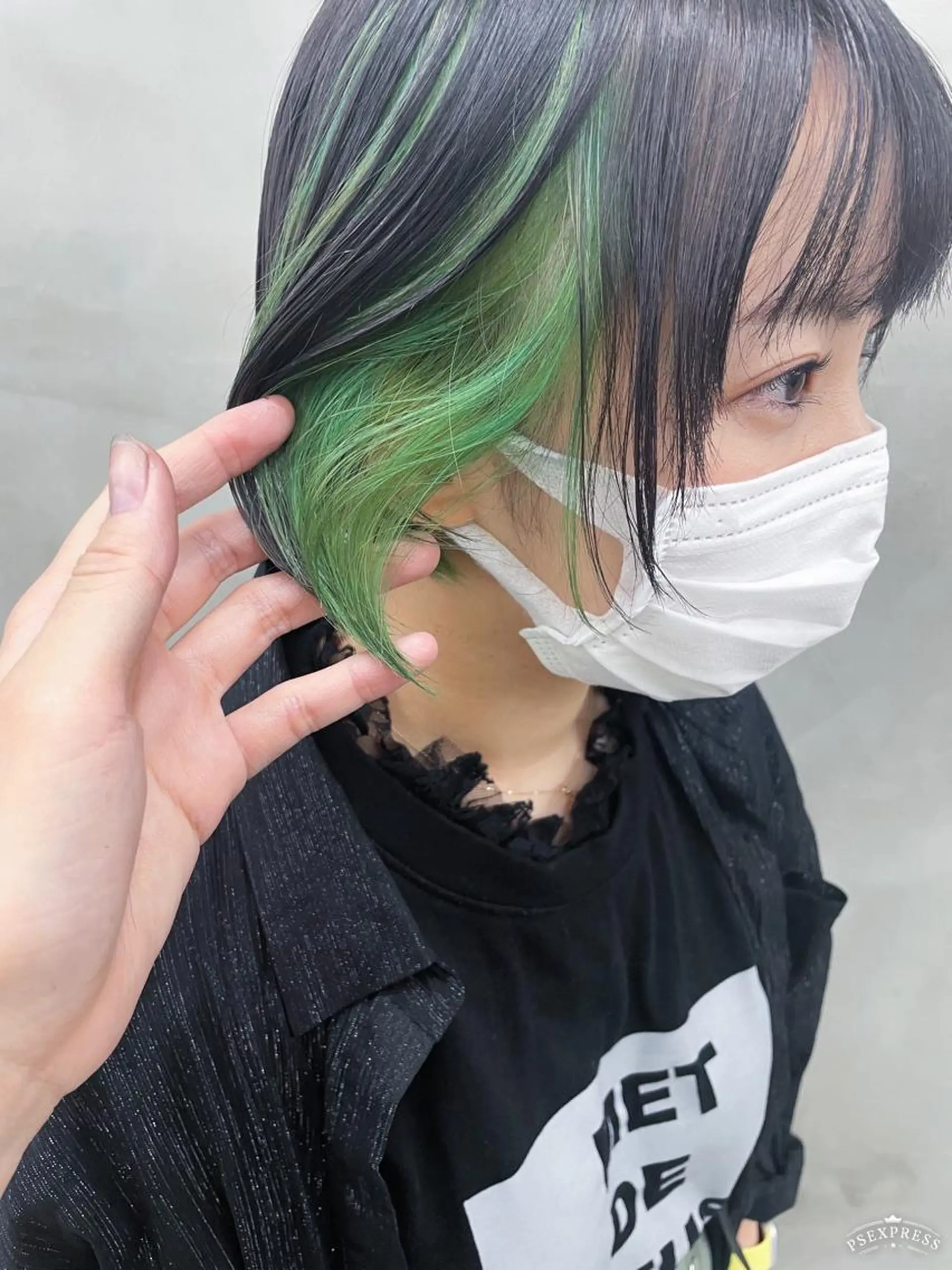 ショート 💜ショート💜 ウルフ、ボブ二色亜美のヘアスタイル