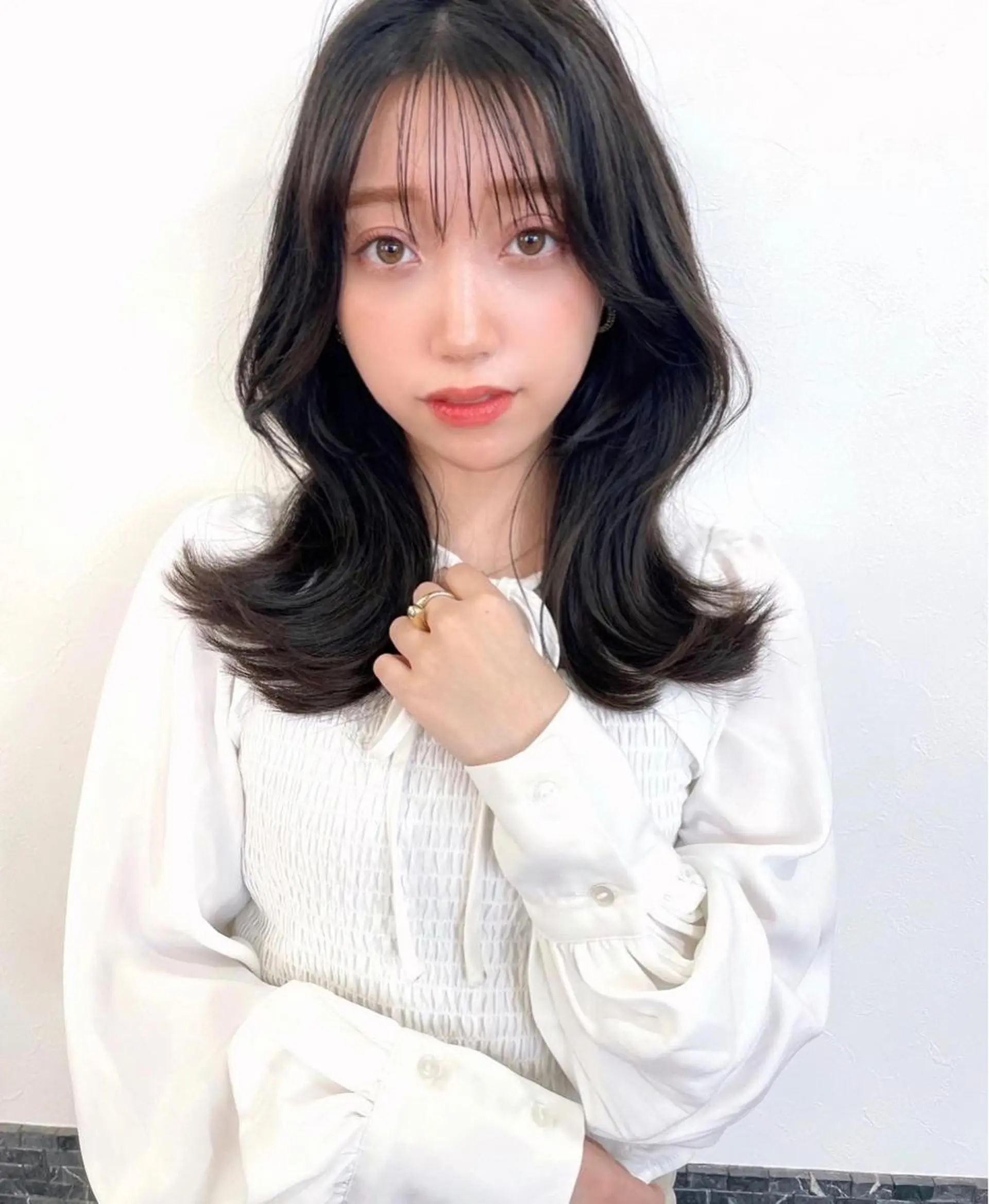 ロング カラー ヘアアレンジ レイヤーカット、 大人可愛い　中村美羅のヘアスタイル