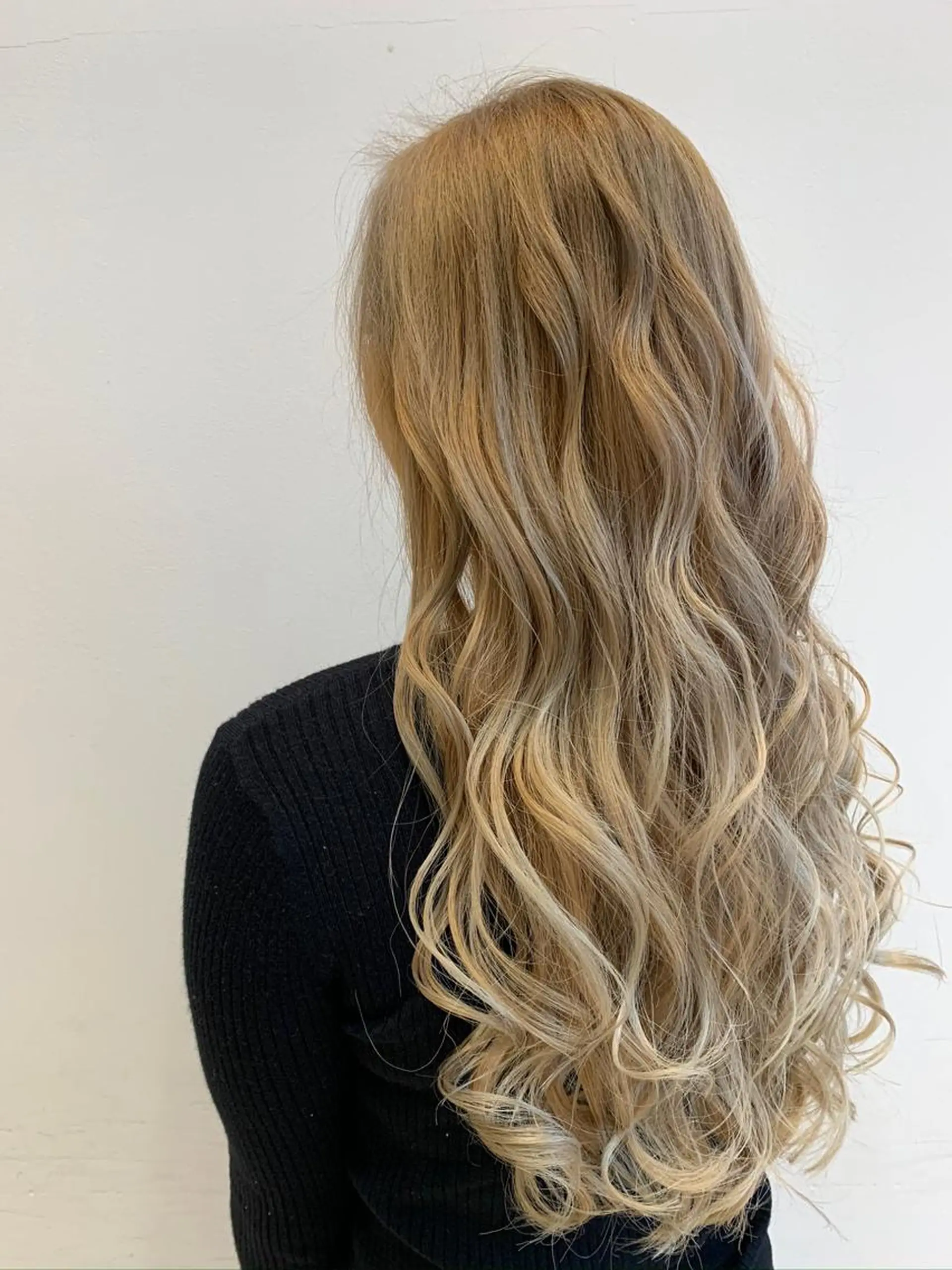 ロング カラー グラデーションカラー ハイトーンカラー ヘアカラー トリートメント プルエクステ/透明感 カラー✨KAZUKIのヘアスタイル