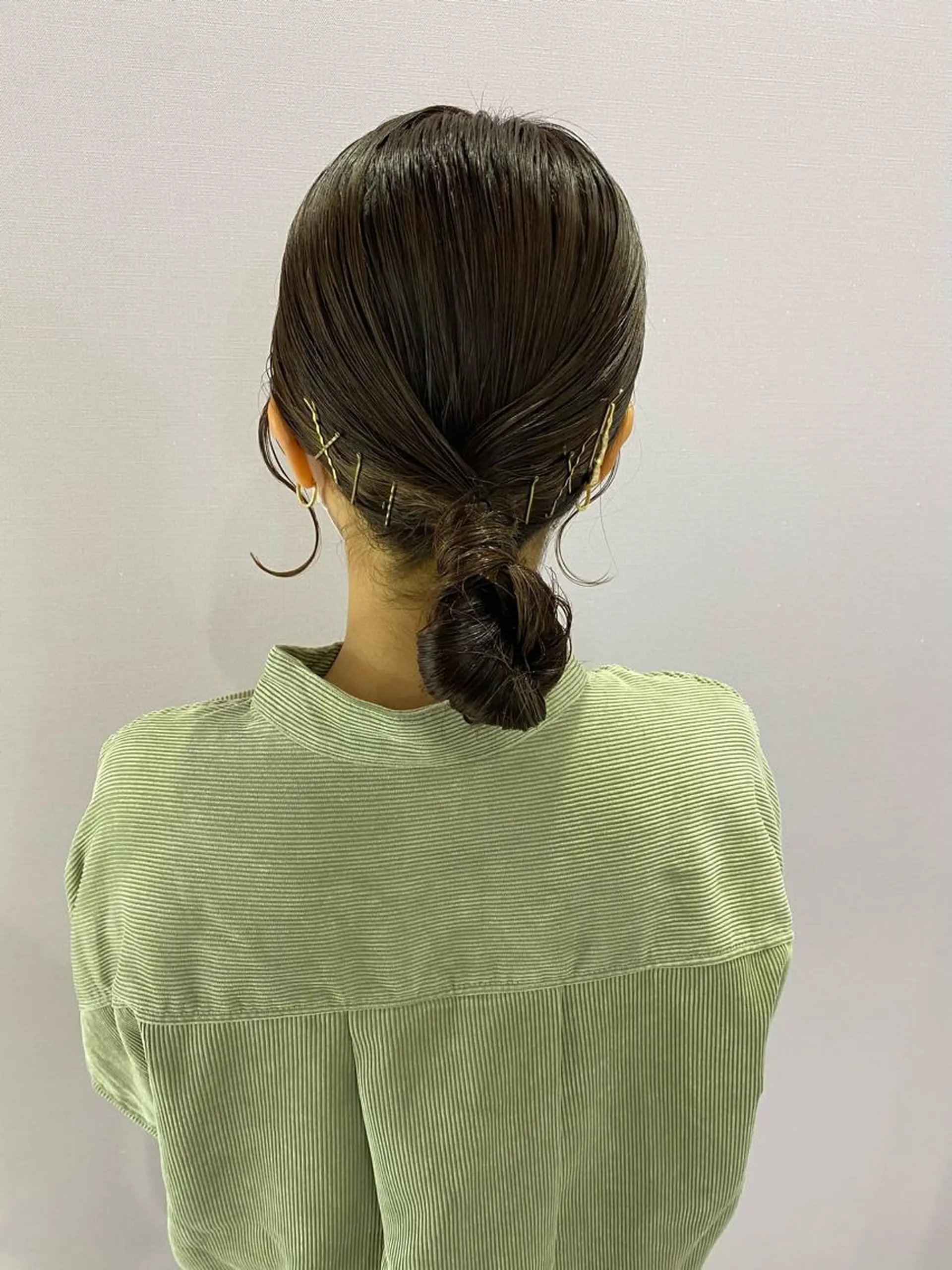 ミディアム ヘアセット 岩田 萌那のヘアスタイル