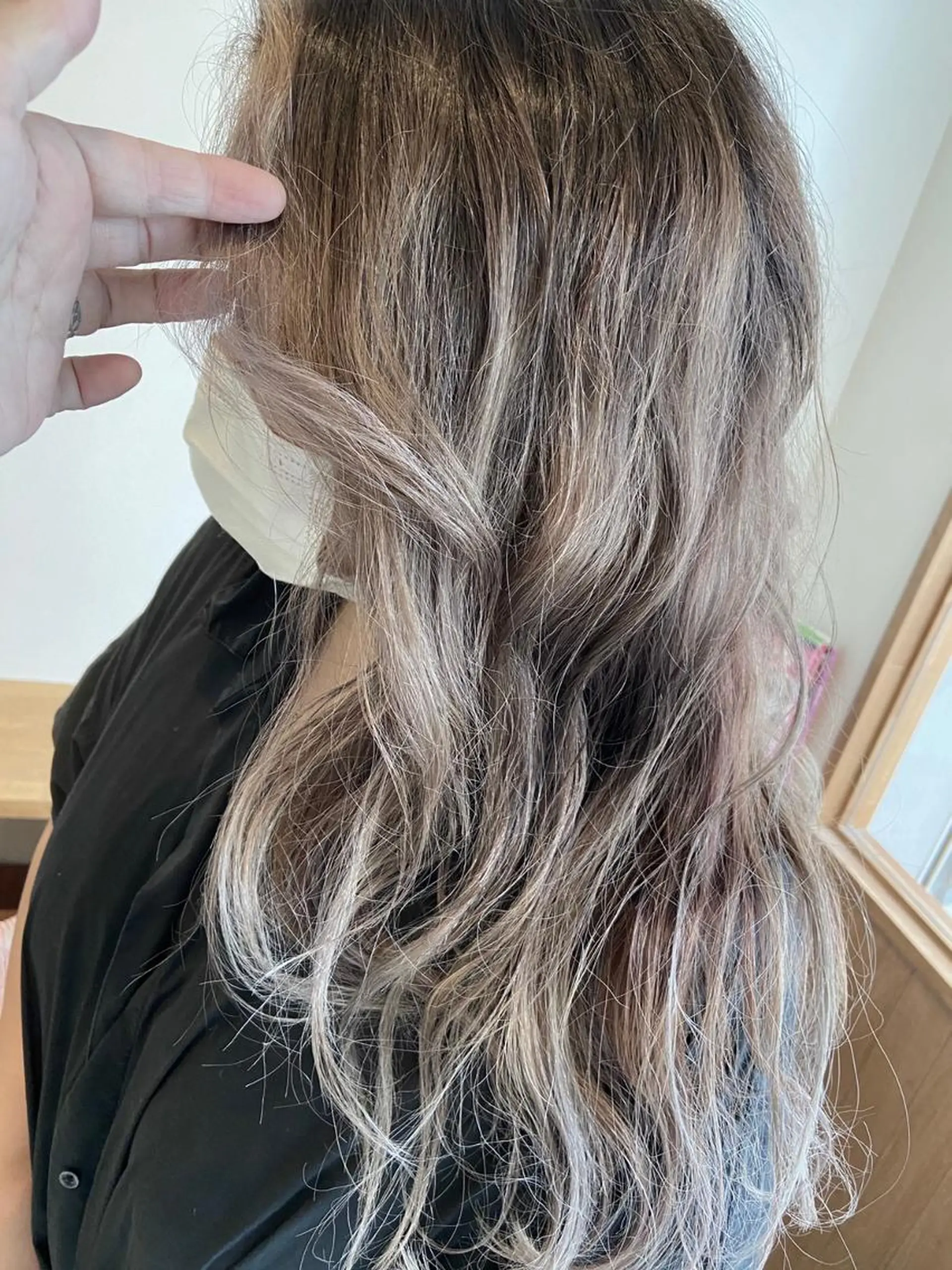 ロング chill out 塚口本町店のヘアスタイル