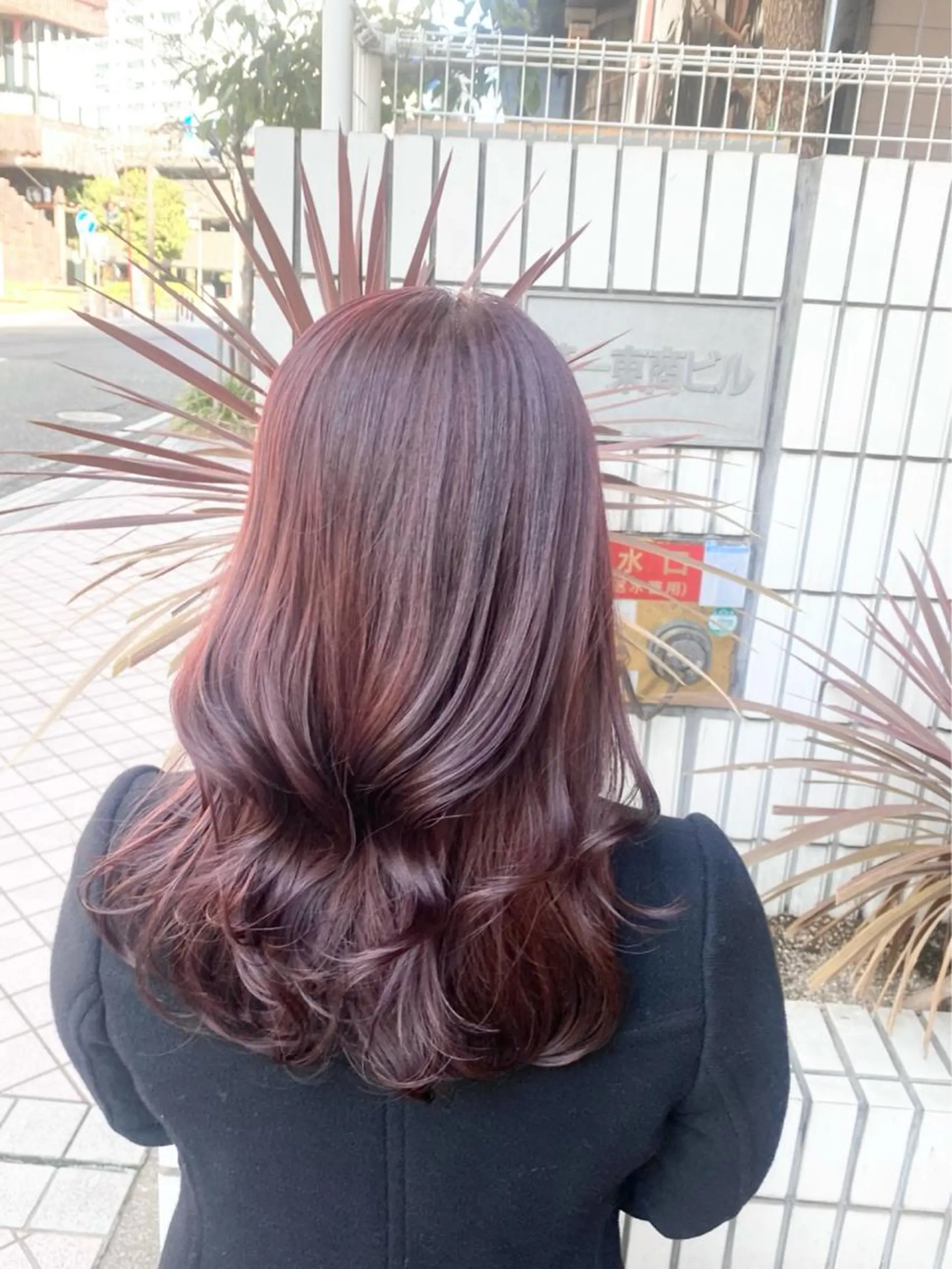 ロング カラー ブリーチ ブリーチなしカラー motel所属・雰囲気引き出す ✨大人レディのヘアスタイル