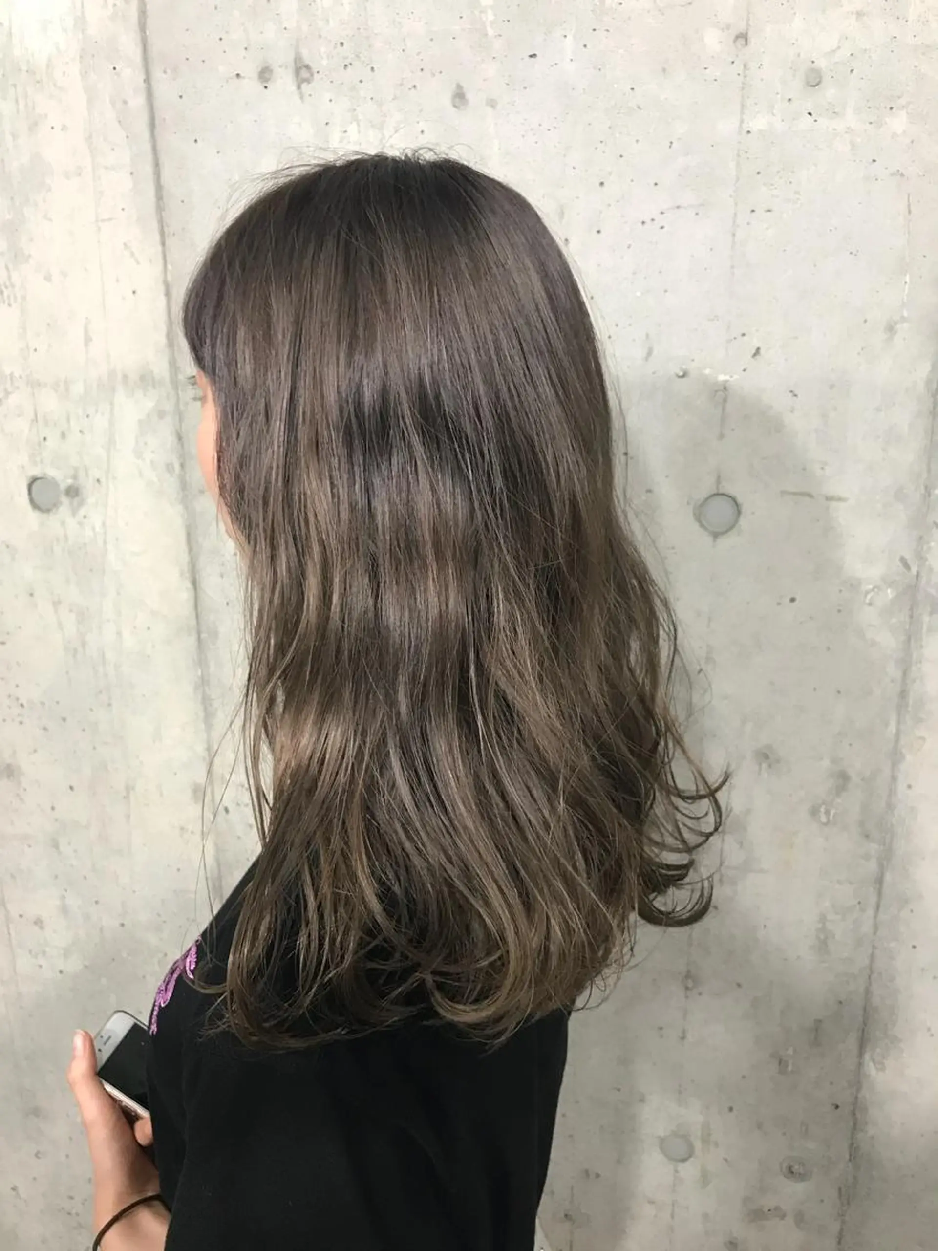 セミロング カラー パーマ ヘアアレンジ メンズ キッズ ネイル マツエク・マツパ ベージュカラー サロンドミルク 原宿のヘアスタイル