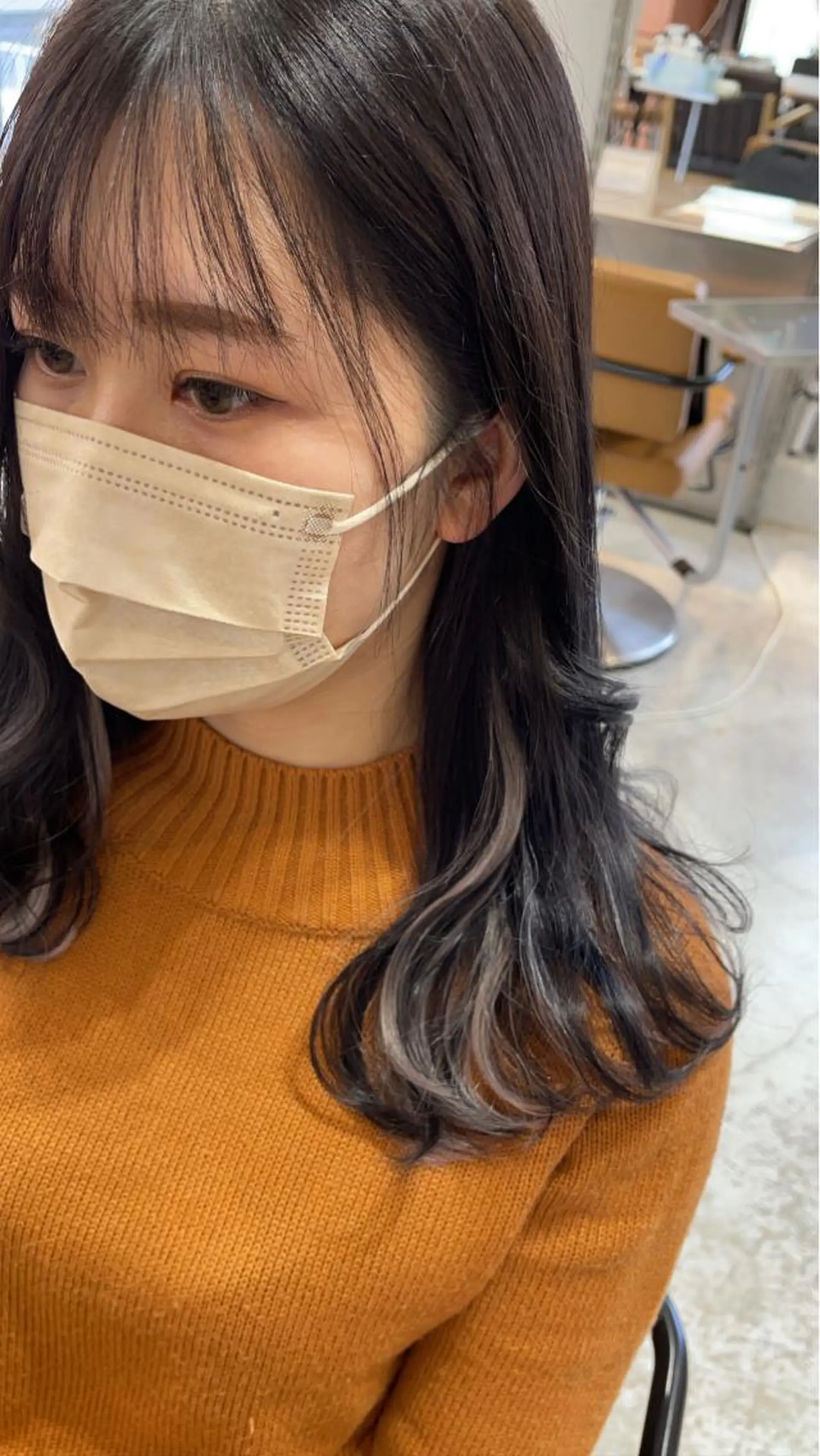 セミロング カラー nameless miichiのヘアスタイル