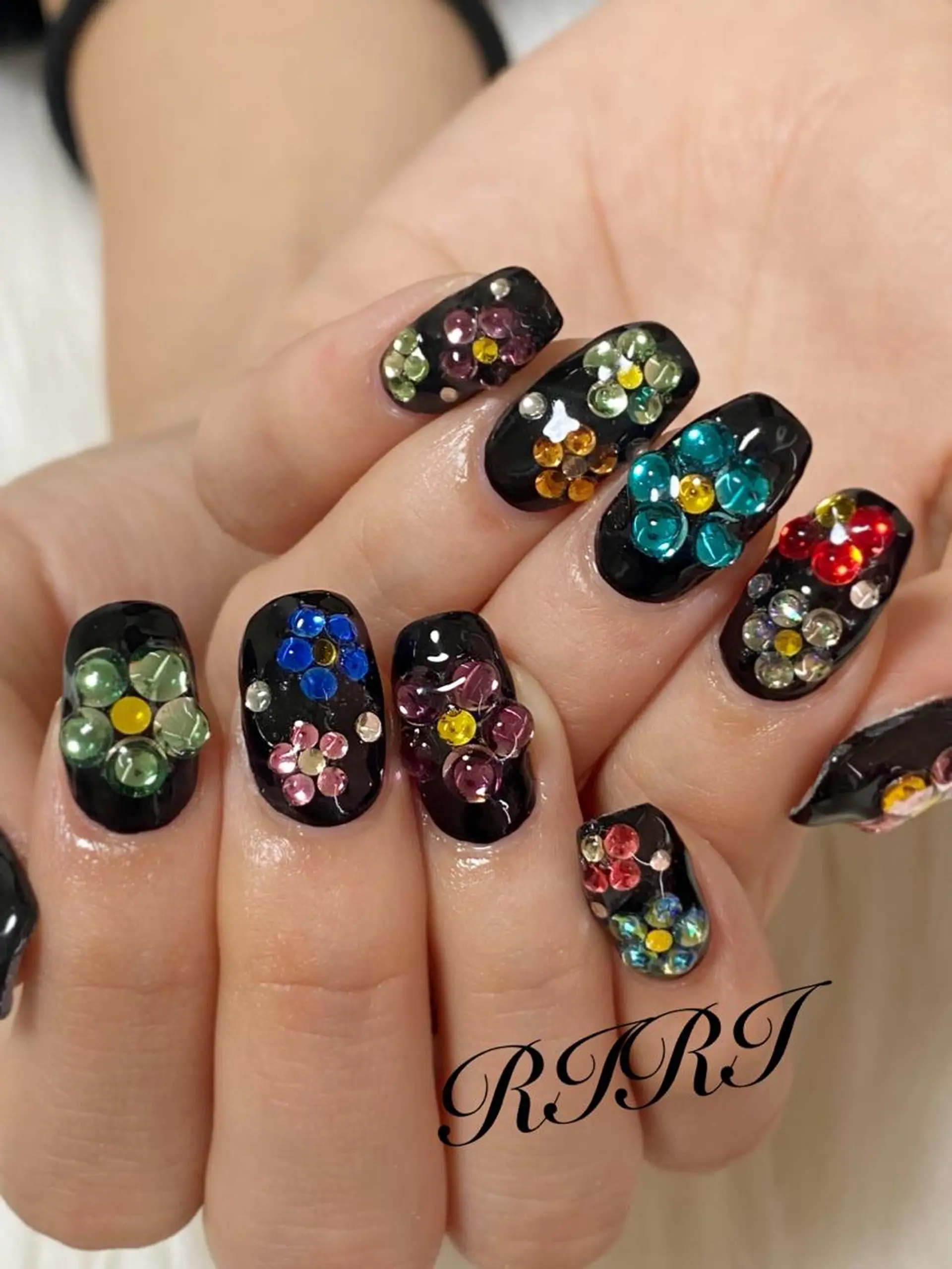 ネイル ハンドネイル riri オーナーのネイルデザイン