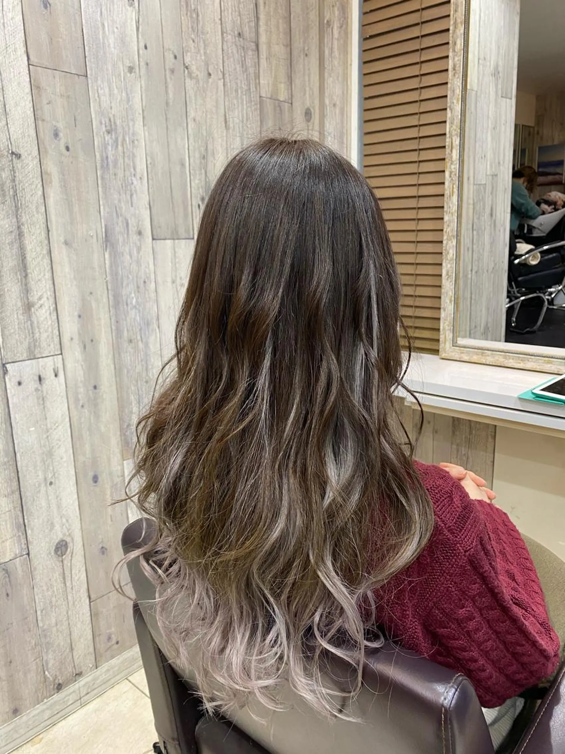 ロング 石井 彰浩のヘアスタイル