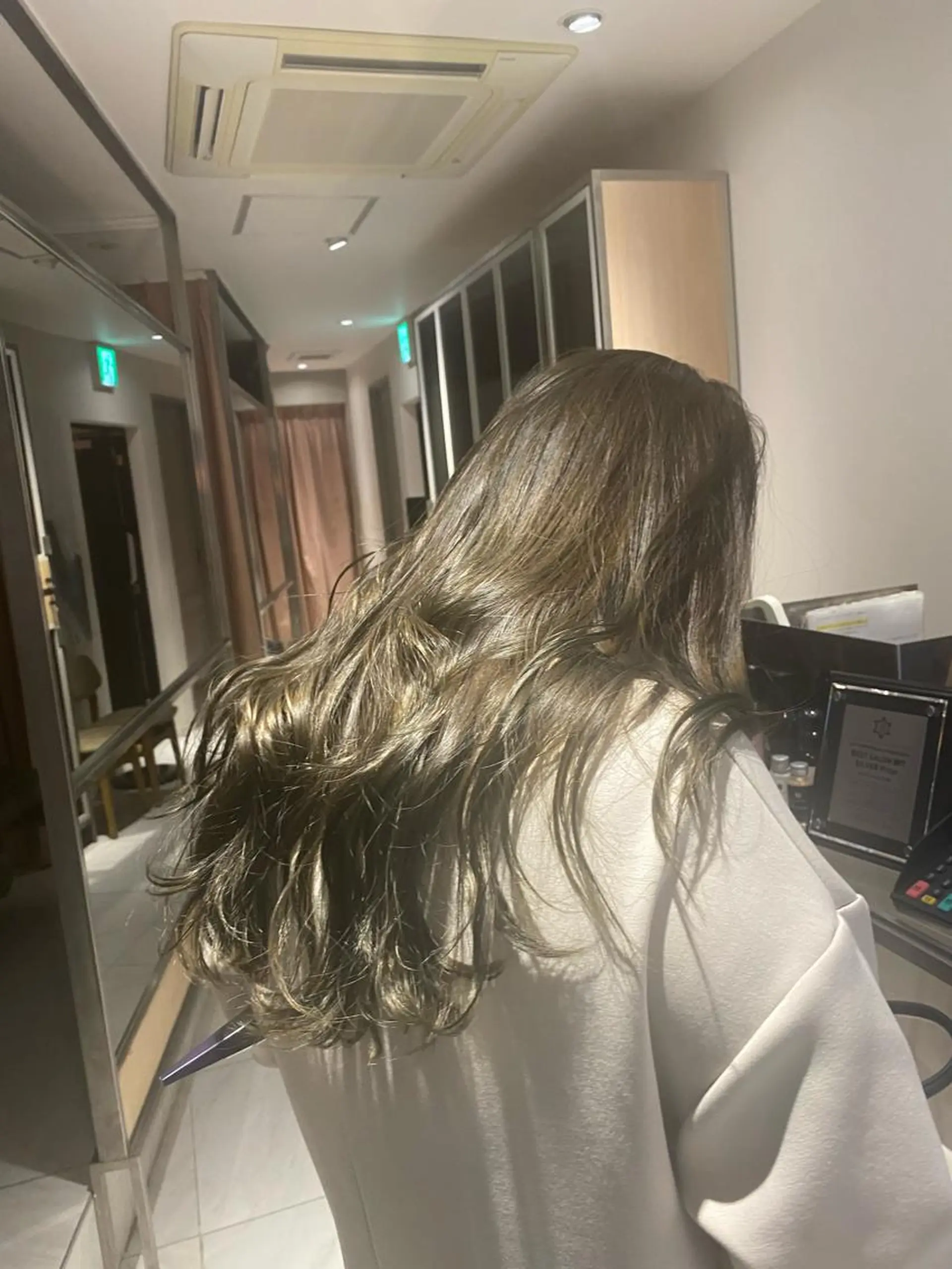 ロング カラー 艶髪/ダークトーン 🩶丸山日向のヘアスタイル