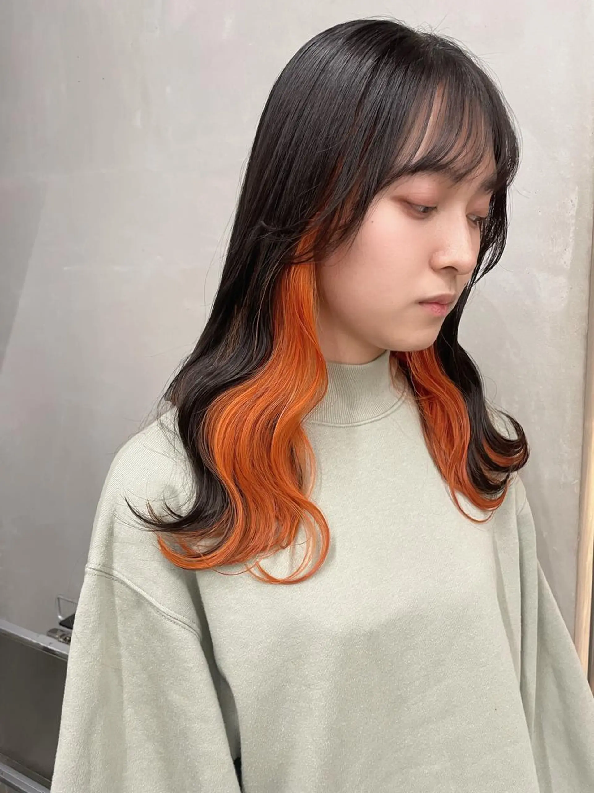 ミディアム カラー インナーカラー 推し ブリーチ  髪質改善のヘアスタイル