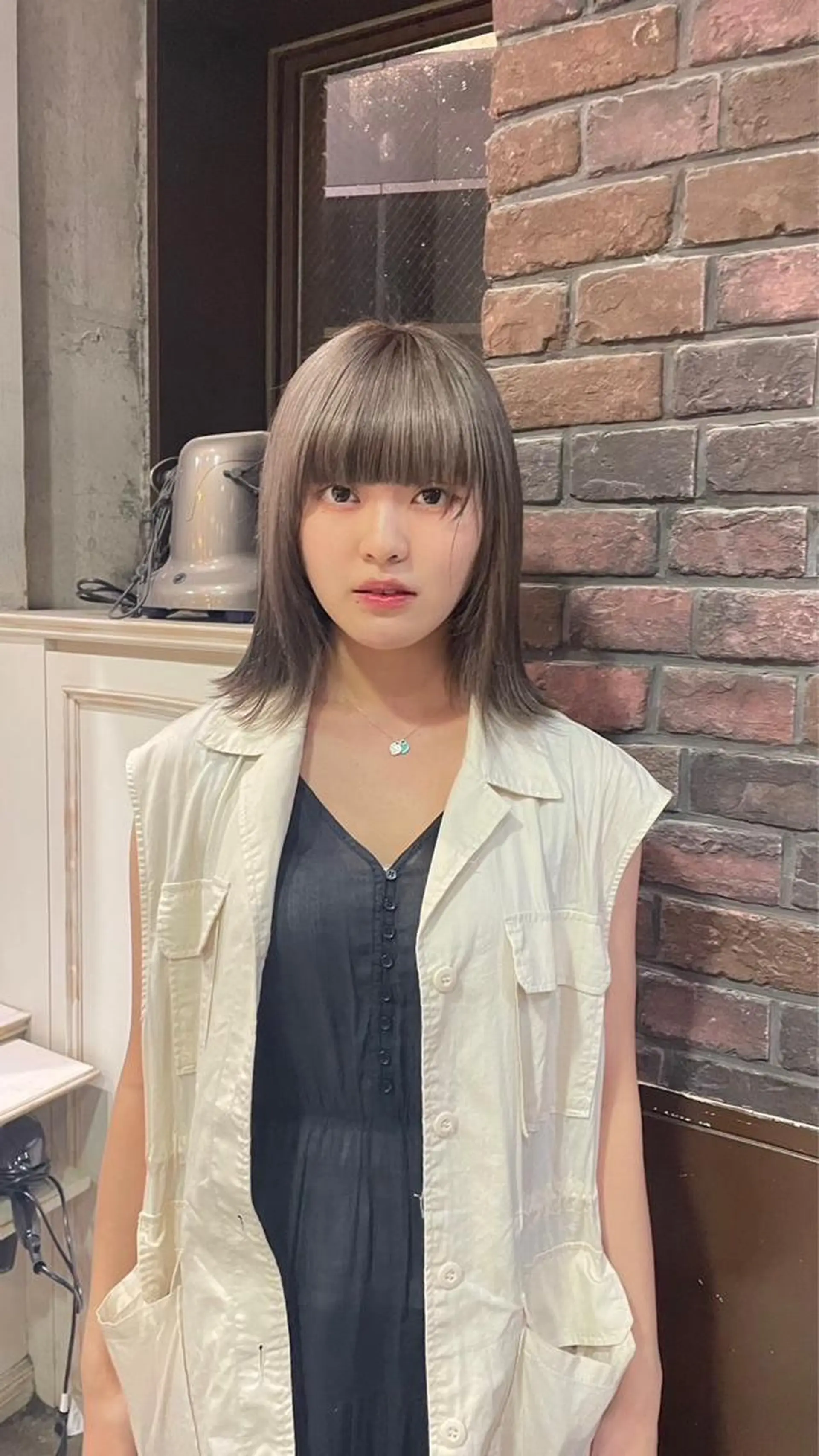 ミディアム 💍透明感 💖艶ミルクティーのヘアスタイル