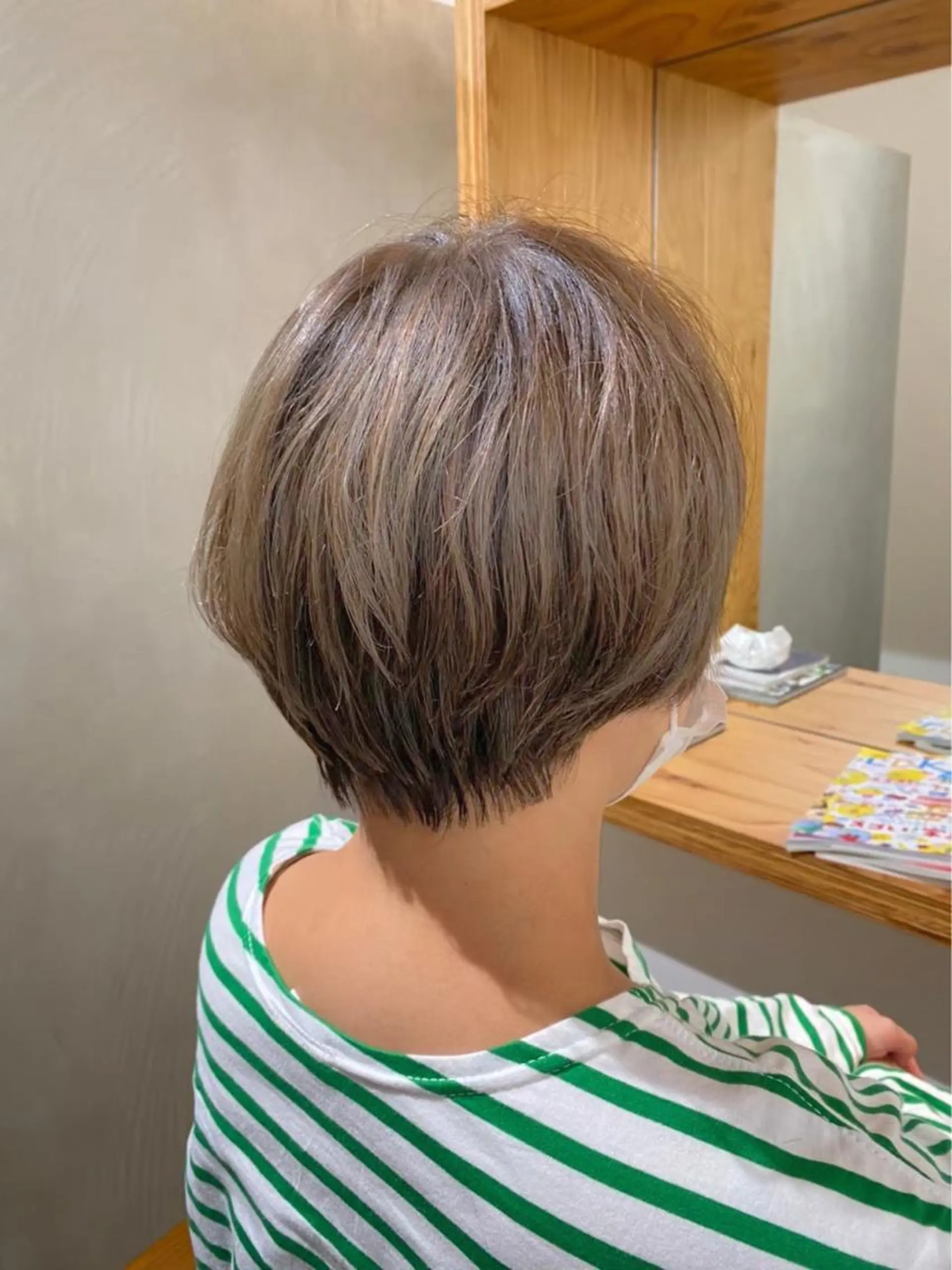 ショート カラー 美容室 Hollowのヘアスタイル