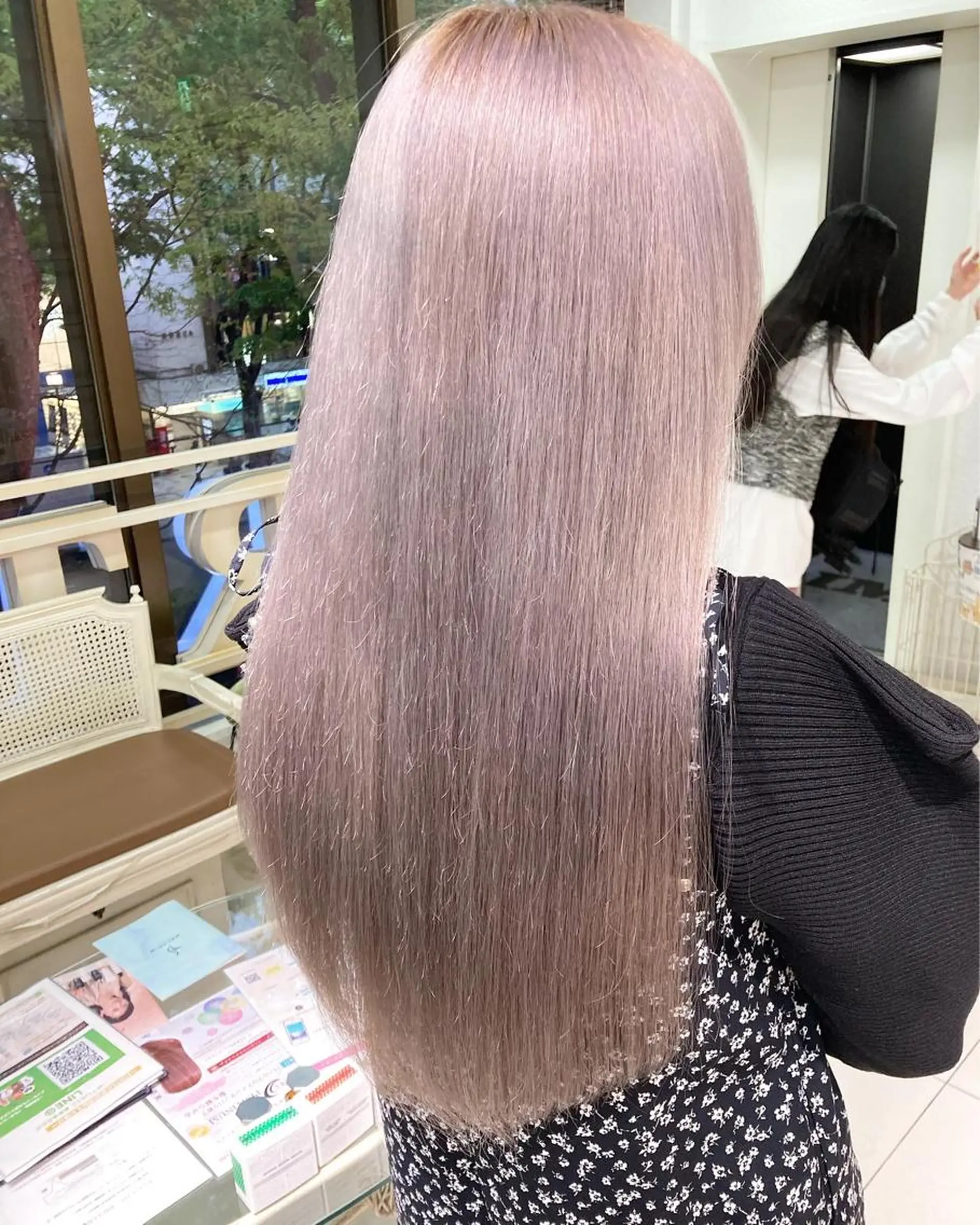 ロング カラー アッシュ ラベンダーカラー ラベンダーアッシュ ヘアカラー トリートメント 🇰🇷韓国風艶髪✨ 髪質改善 倉岡しおんのヘアスタイル