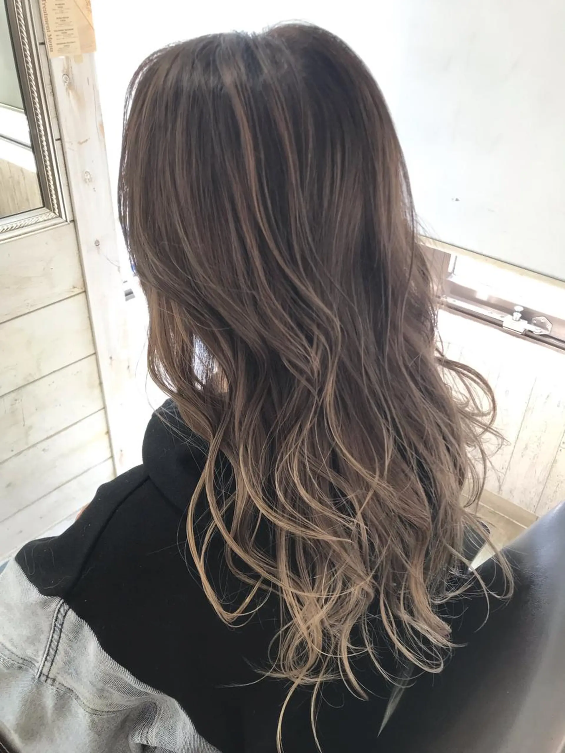 ロング カラー regalo MAKOのヘアスタイル