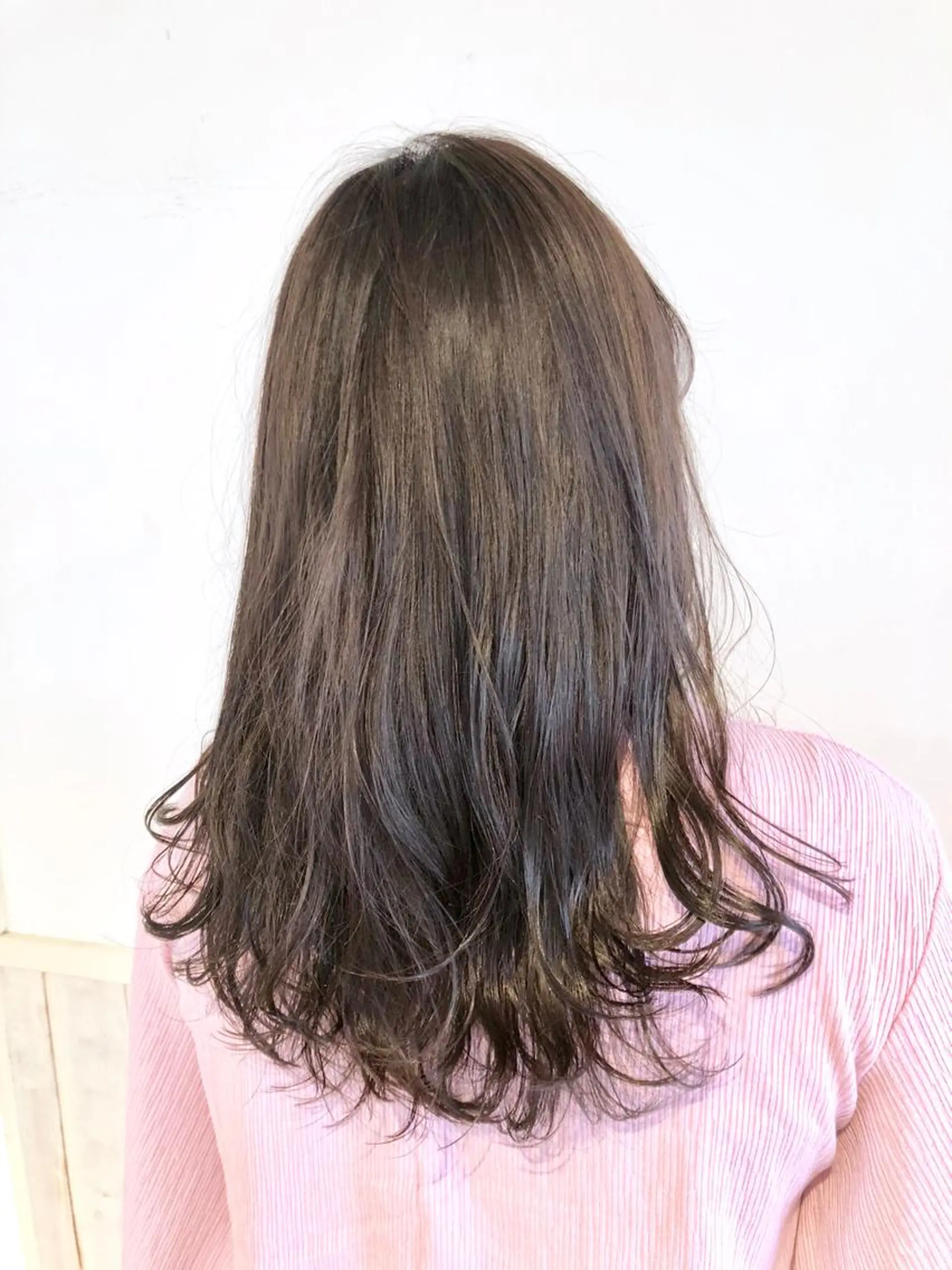 セミロング カラー パーマ ヘアアレンジ セミロングパーマ バレイヤージュ 黒髪 ブルーカラー ブラウンカラー 【ツヤ髪美容師】 ツダケイスケのヘアスタイル