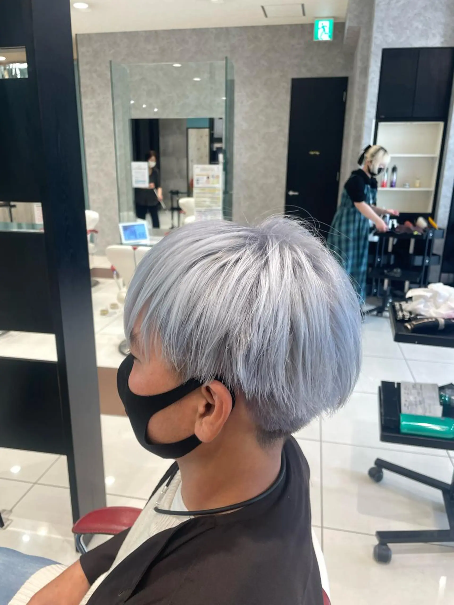 メンズ ハイトーンカラー✨️ 艶カラー特化Amiのヘアスタイル