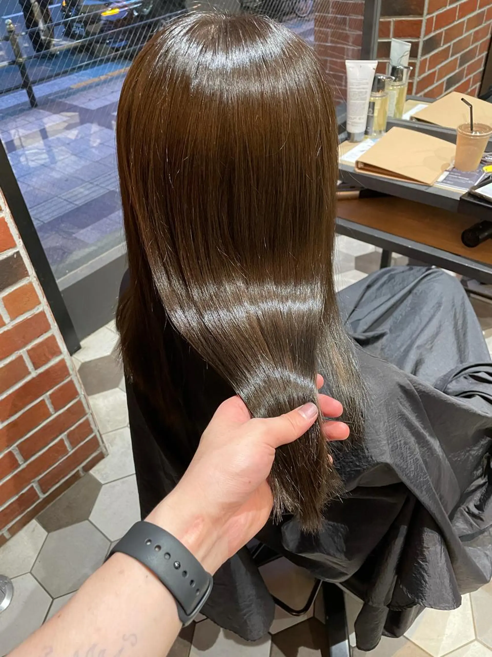 セミロング 髪質改善、縮毛矯正 酸性縮毛矯正のヘアスタイル