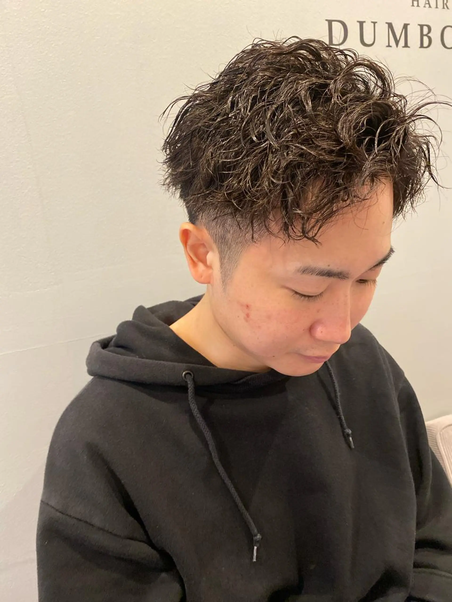 ミディアム パーマ メンズ カット パーマ トリートメント 似合う髪型が 分からない方へのヘアスタイル